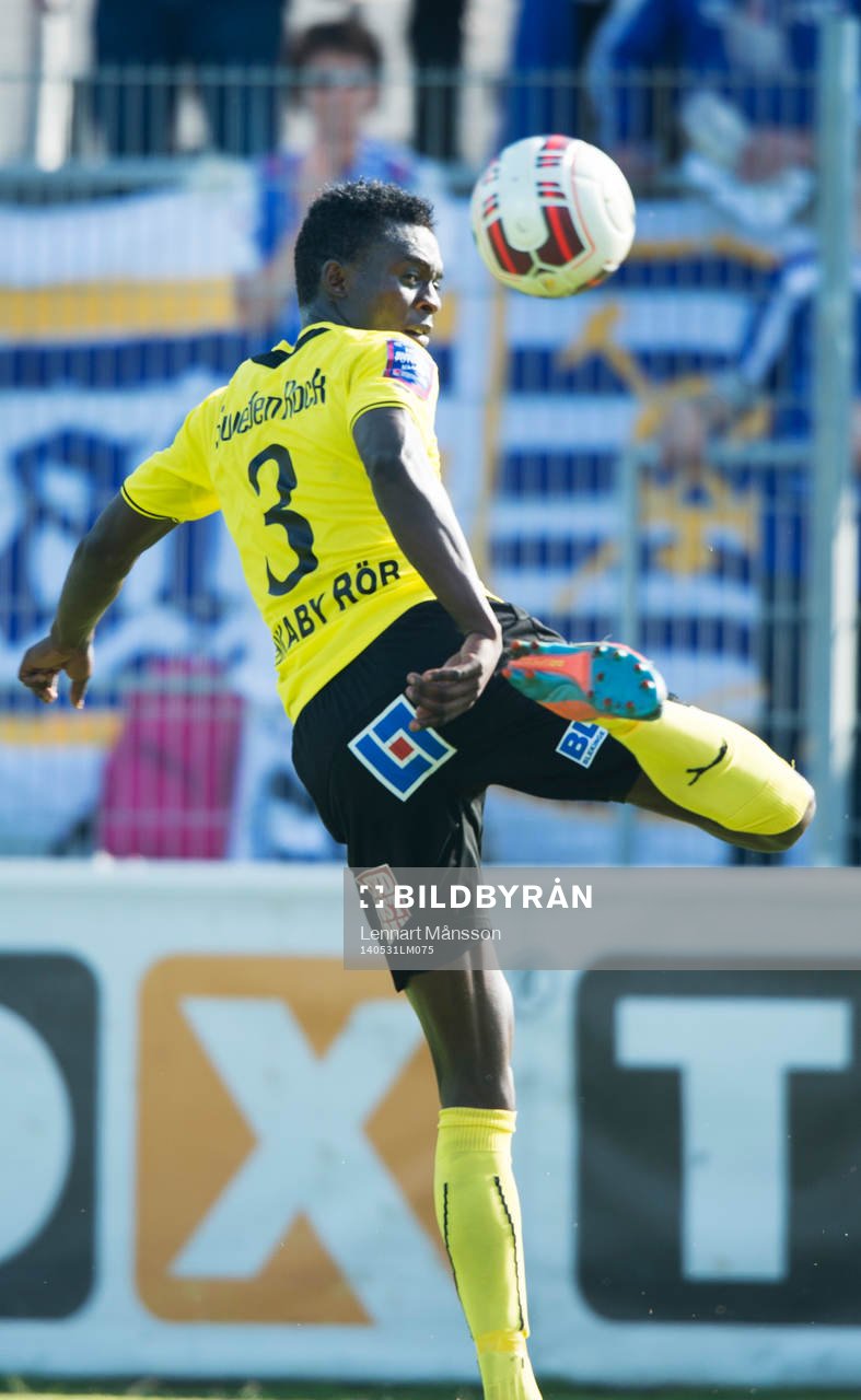 Mjällbys Gbenga Arokoyo i matchen i allsvenskan mellan