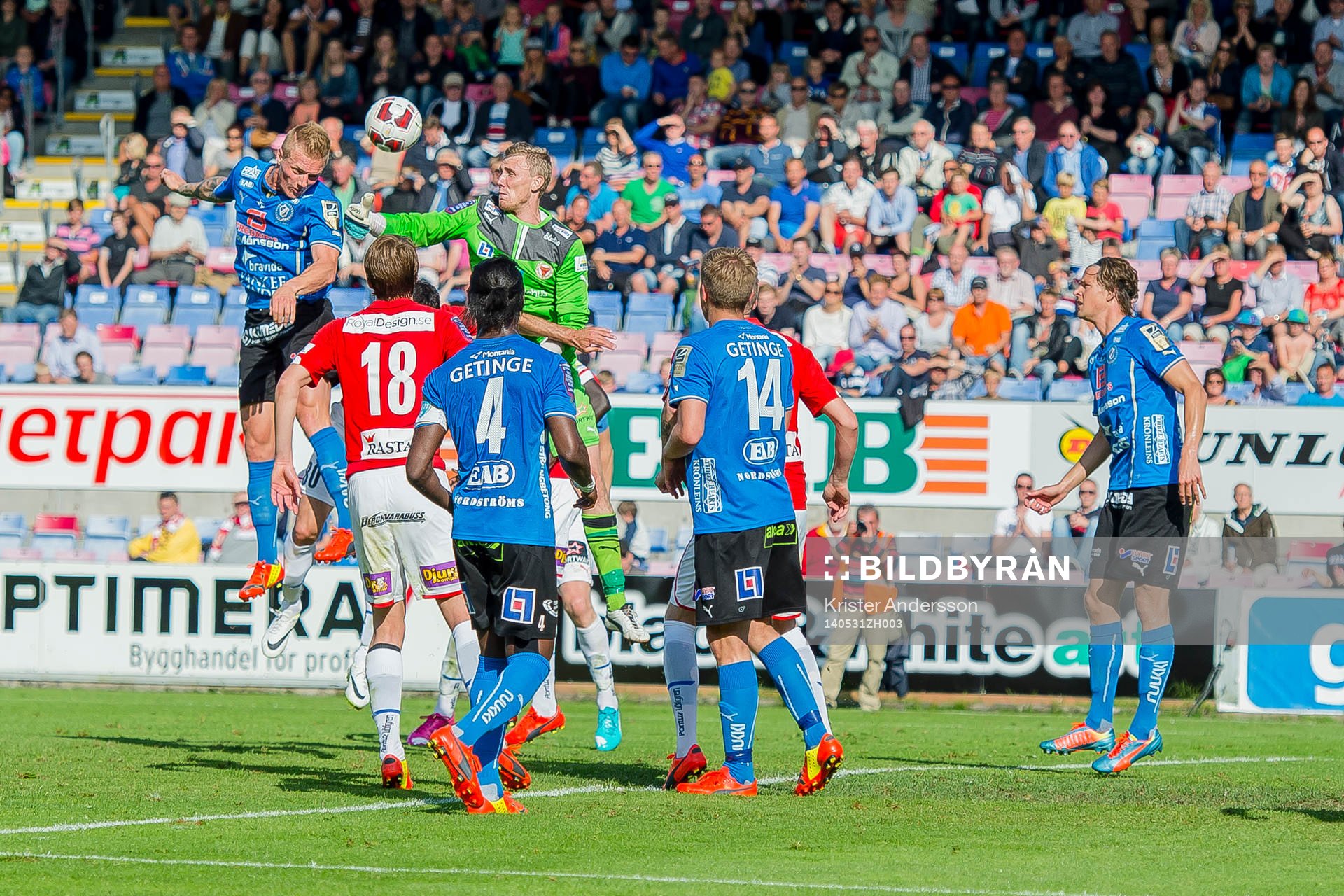 Halmstads Gudjón Baldvinsson har målchans på hörna
