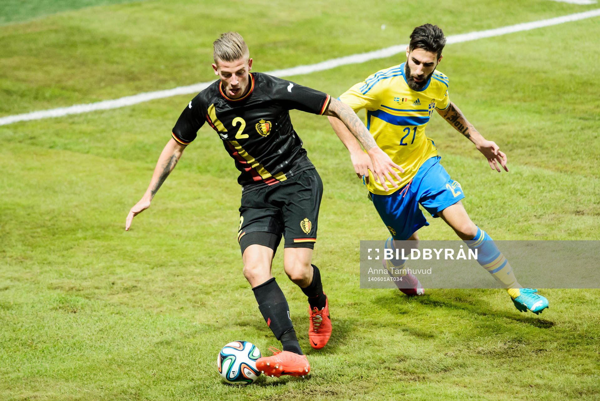 Belgiens Toby Alderweireld och Sveriges Jimmy Durmaz