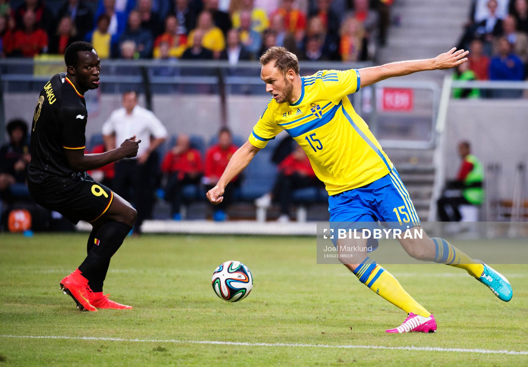 Belgiens Romelu Lukaku och Sveriges Andreas Granqvist