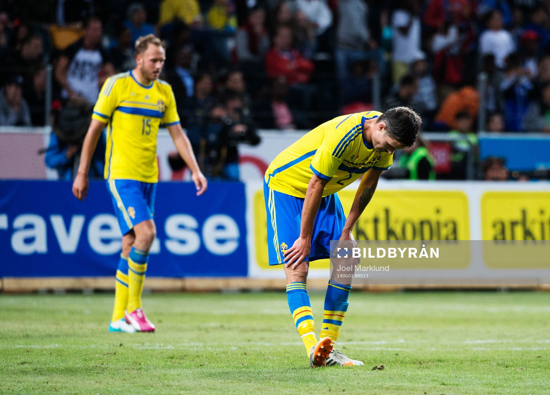 Sveriges Andreas Granqvist och Mikael Lustig deppar