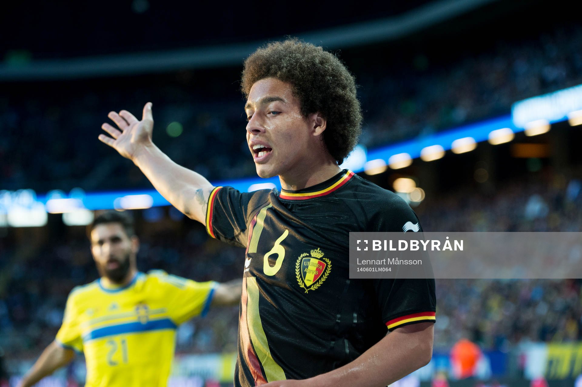 Belgiens  Axel Witsel  i träningslandskampen i mellan