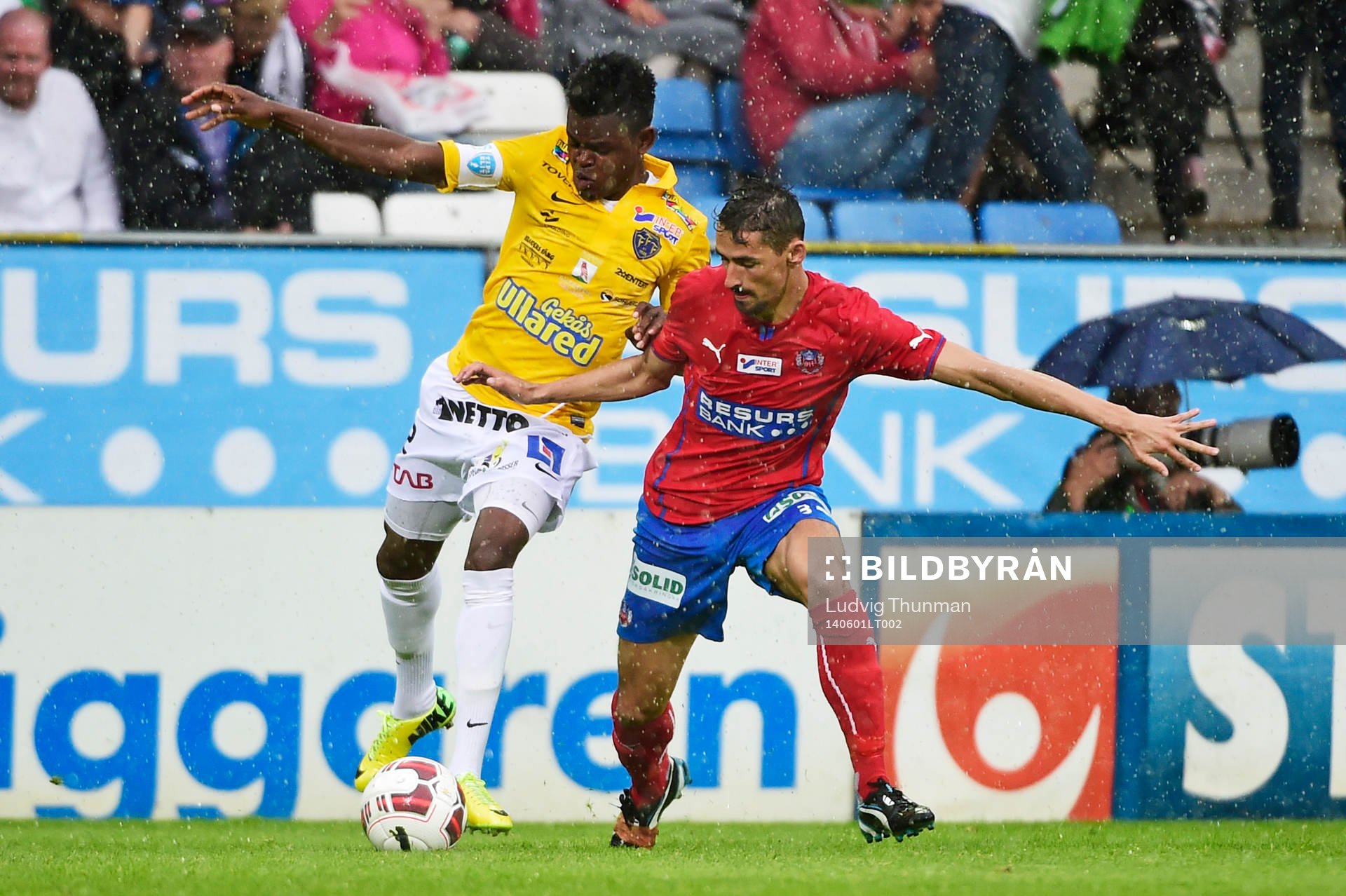 Falkenbergs Godsway Donyoh och Helsingborgs Loret Sadiku