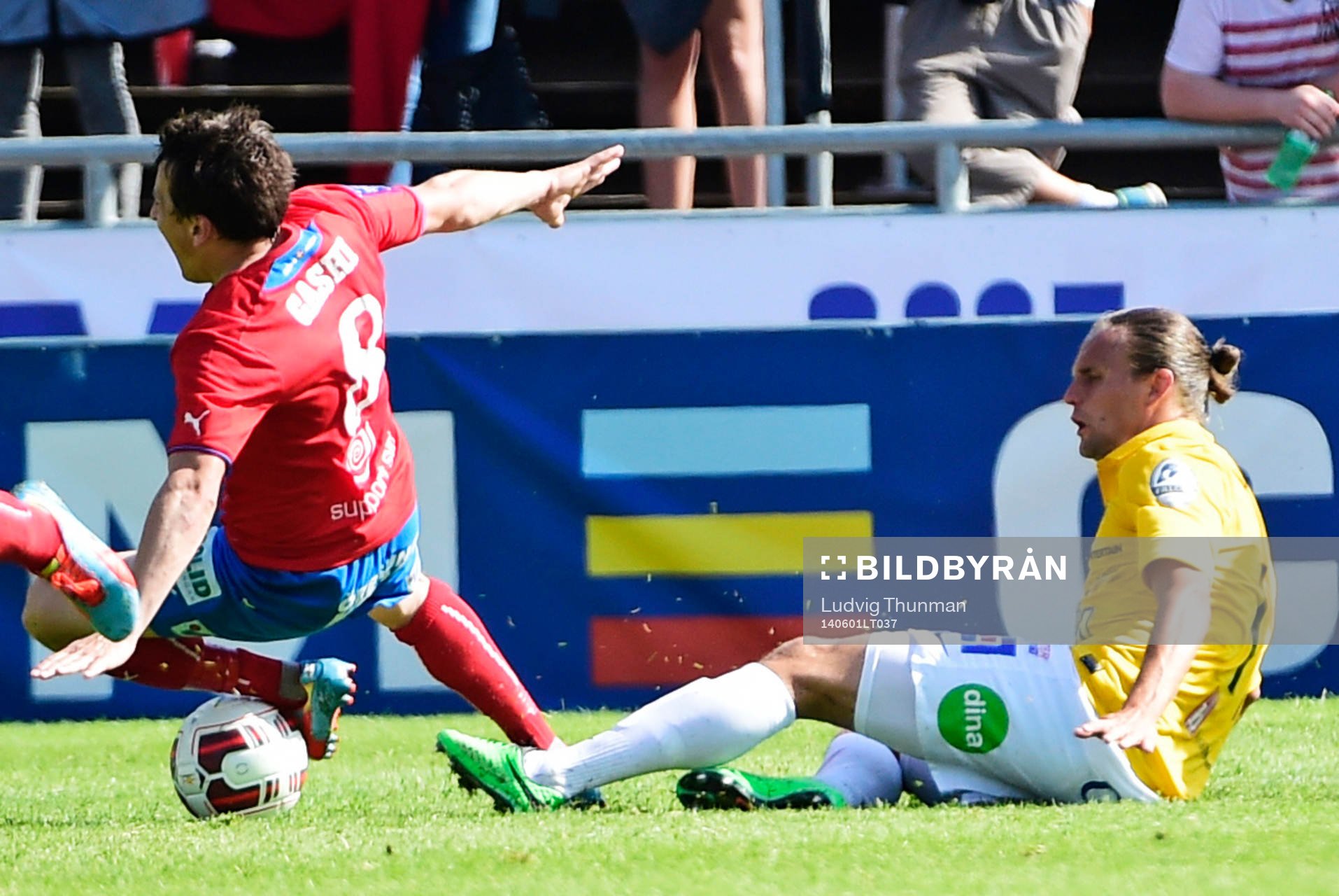 Helsingborgs Ardian Gashi och Falkenbergs Johannes Vall