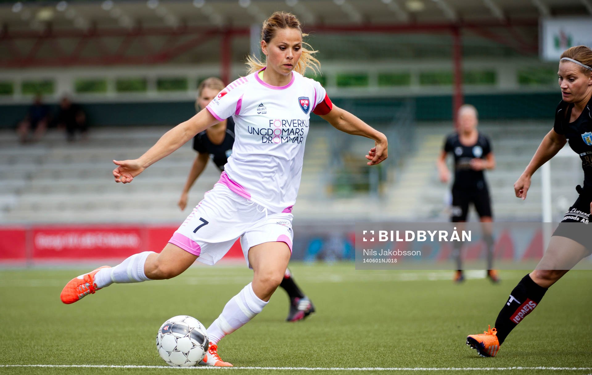 Rosengårds Sara Björk Gunnarsdottir under den damallsvenska fotbollsmatchen mellan FC Rosengård FF och Kopparbergs Göteborg den 1 juni 2014 i Malmö.