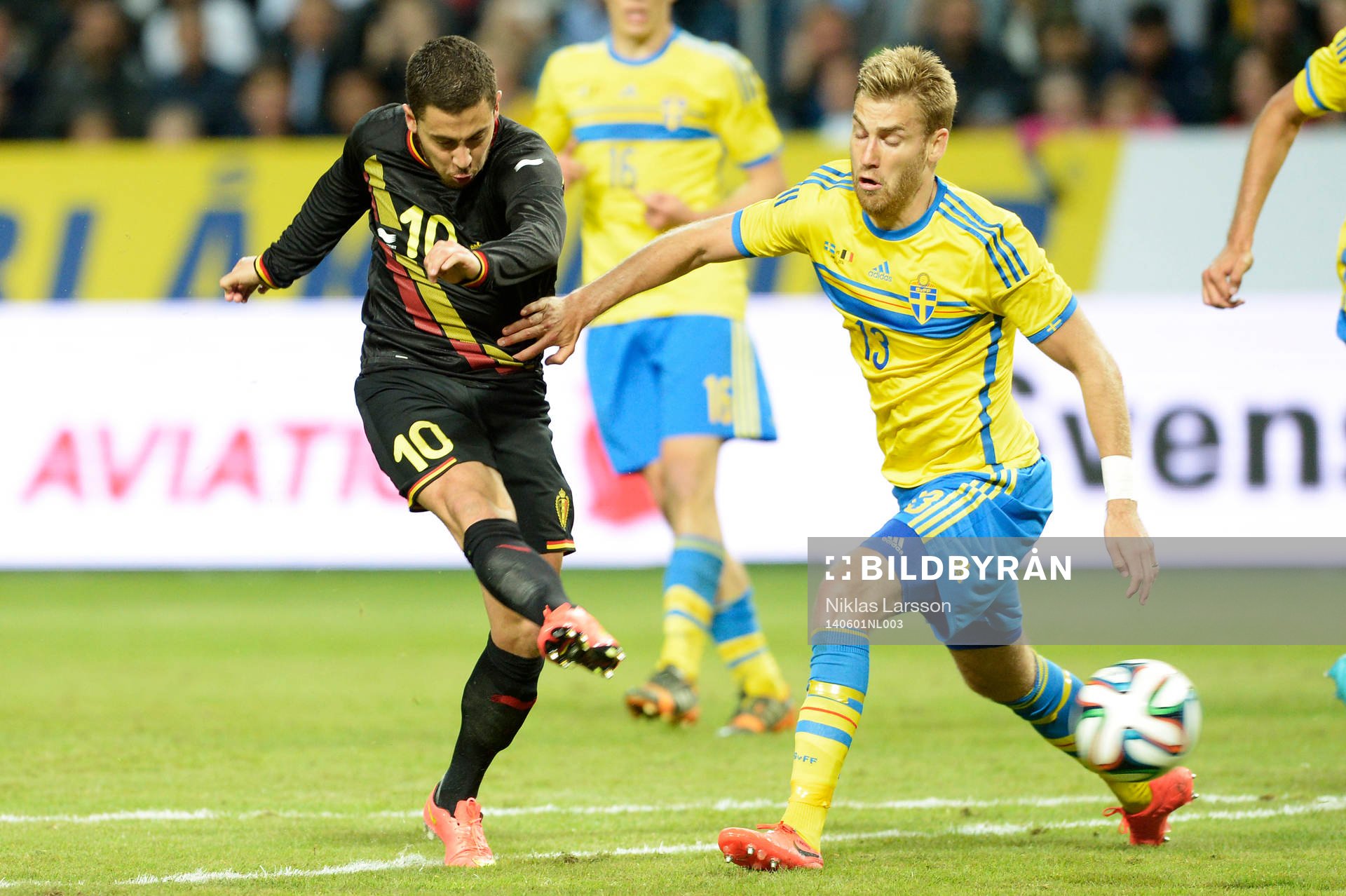 Belgiens Eden Hazard gör 0-2