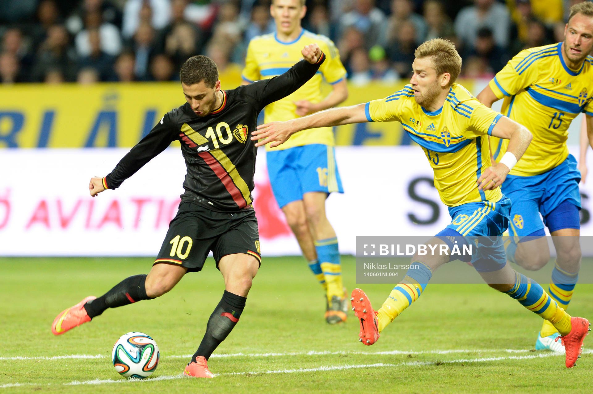 Belgiens Eden Hazard gör 0-2