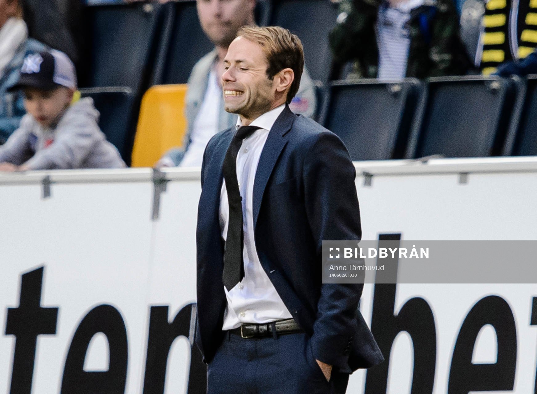 AIK:s tränare Andreas Alm under fotbollsmatchen i Allsvenskan mellan AIK och Brommapojkarna den 2 juni 2014.