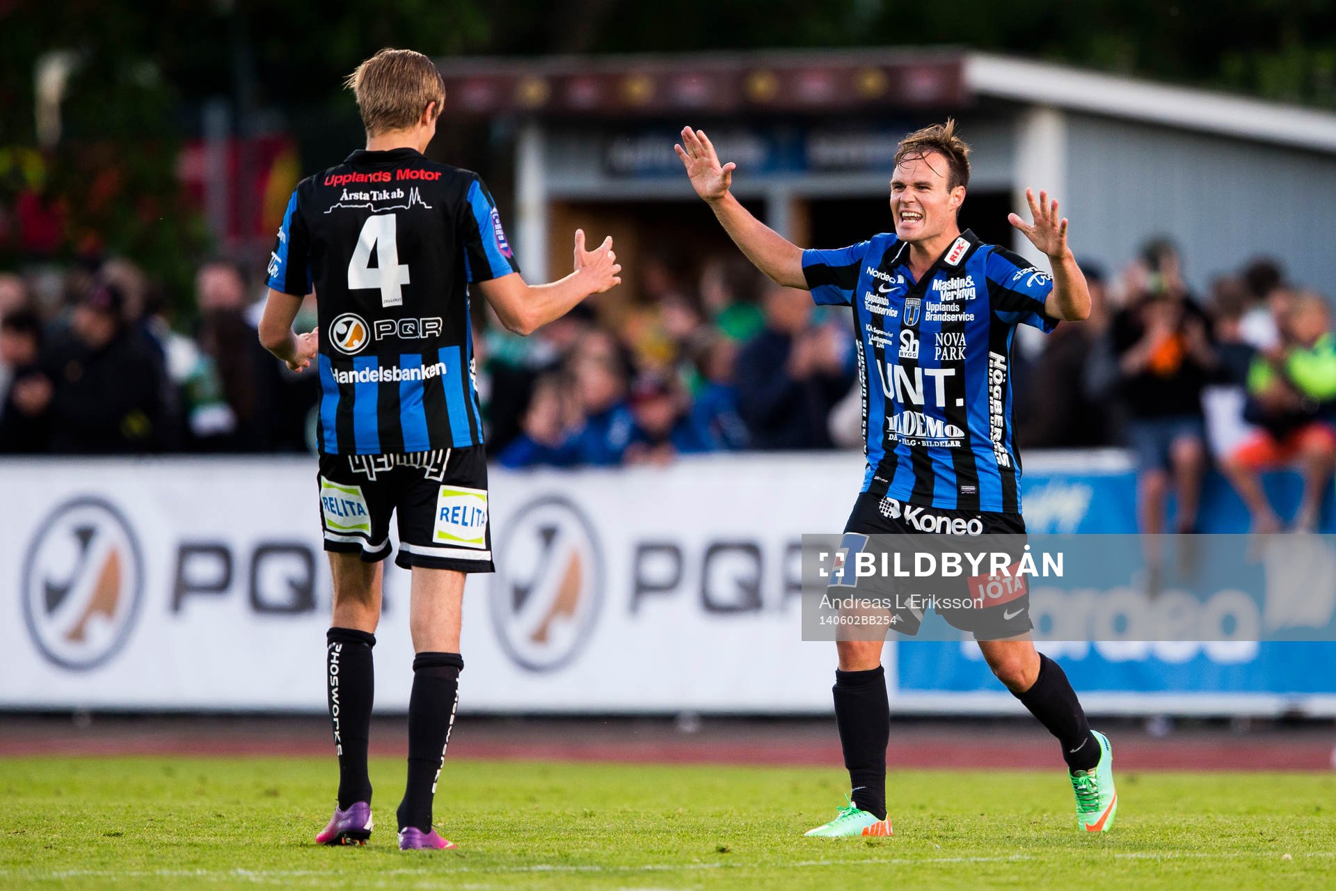 Sirius Oscar Pehrsson och Niklas Thor jublar