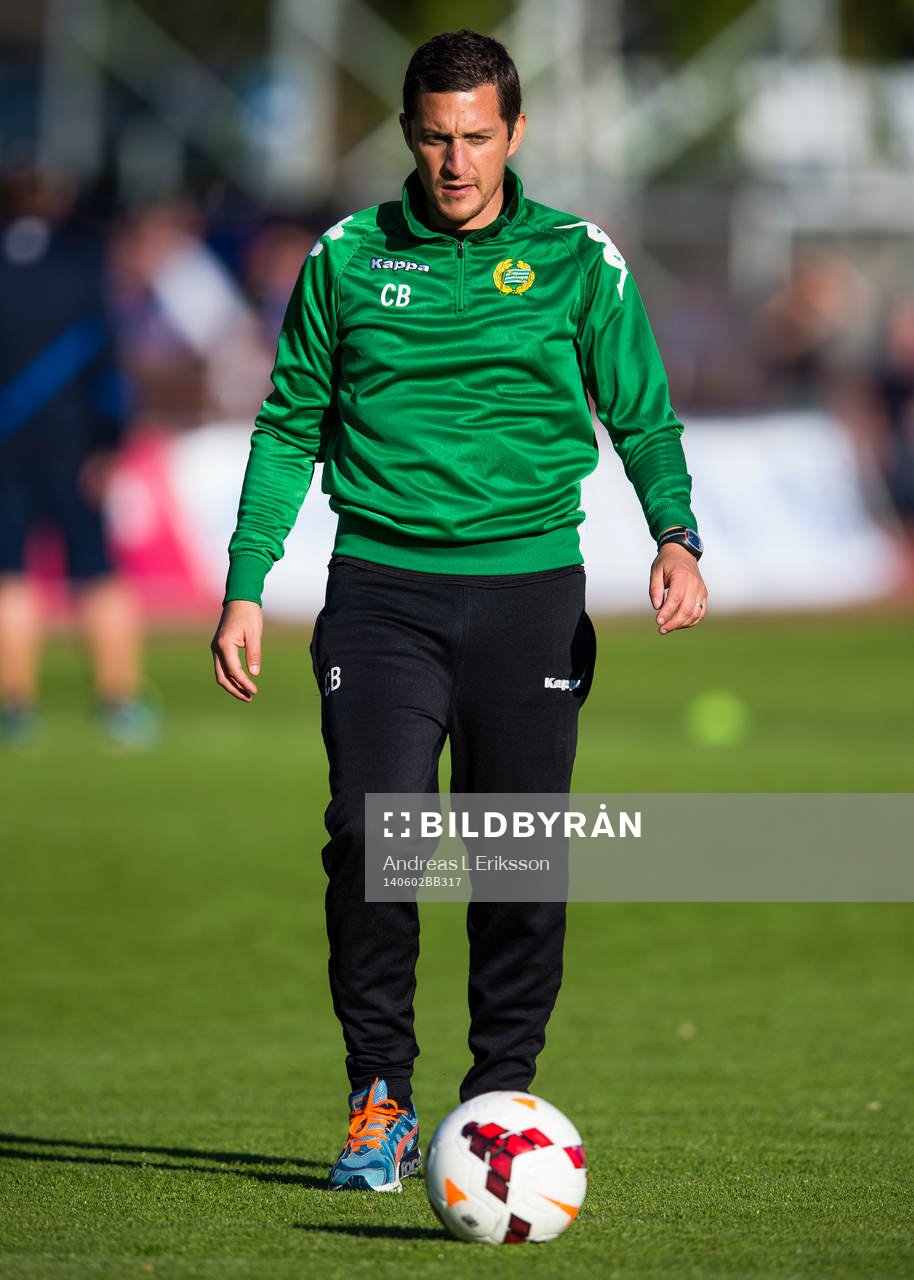 Hammarbys assisterande tränare Carlos Banda innan