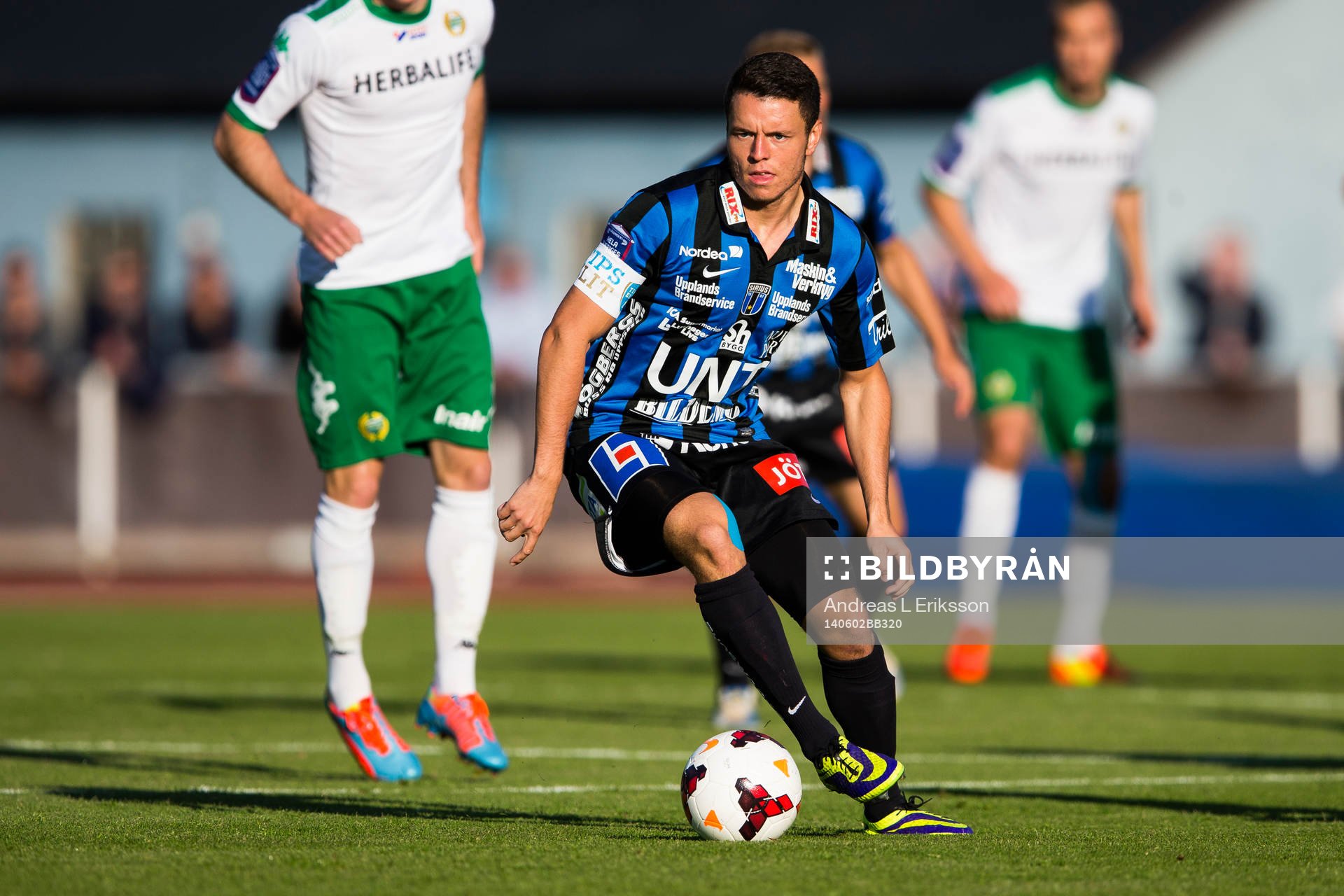 Sirius Kerim Mrabti med bollen