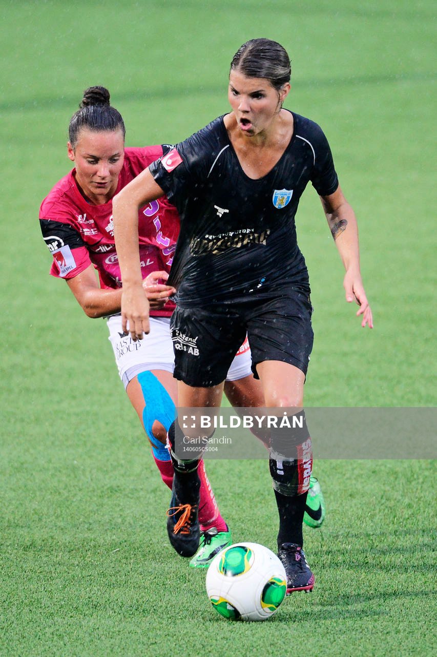 Göteborgs Andrine Hegerberg och Jitex Anna Hjälmkvist