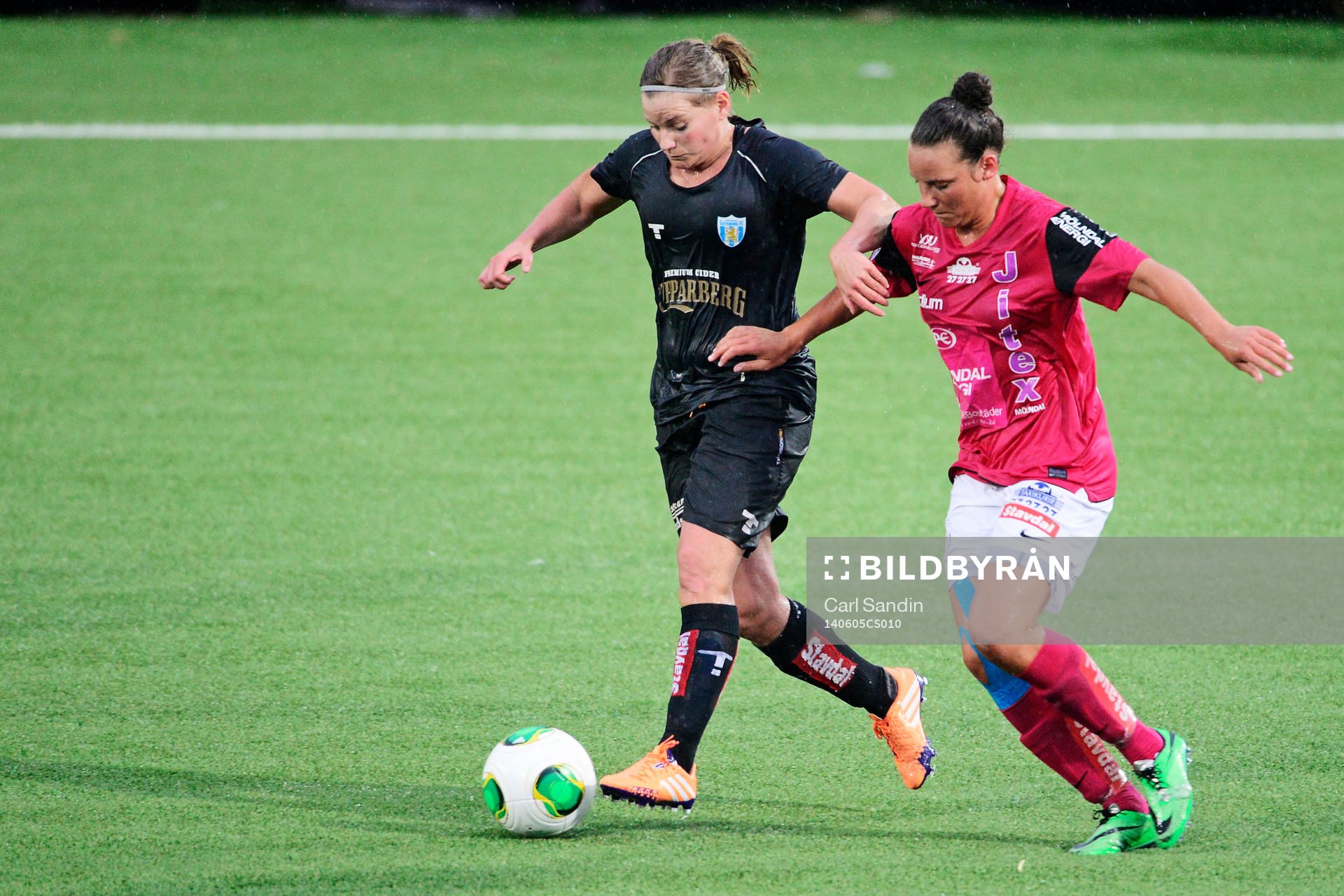 Göteborgs Anna Ahlstrand och Jitex Soffia Gunnarsdottir