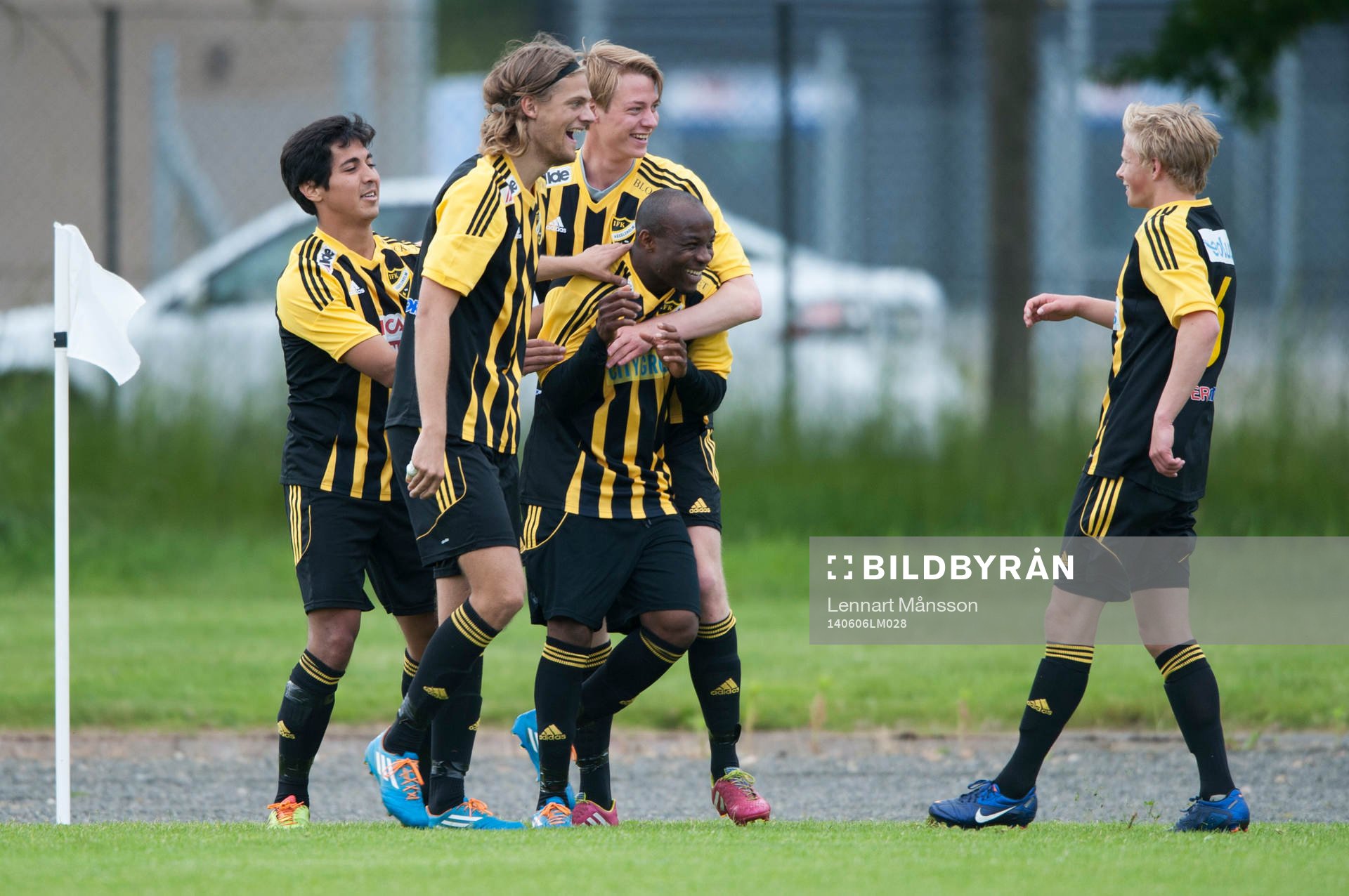 IFK Hässleholms Anton Pramberg nickar och Inatimi Biotonye