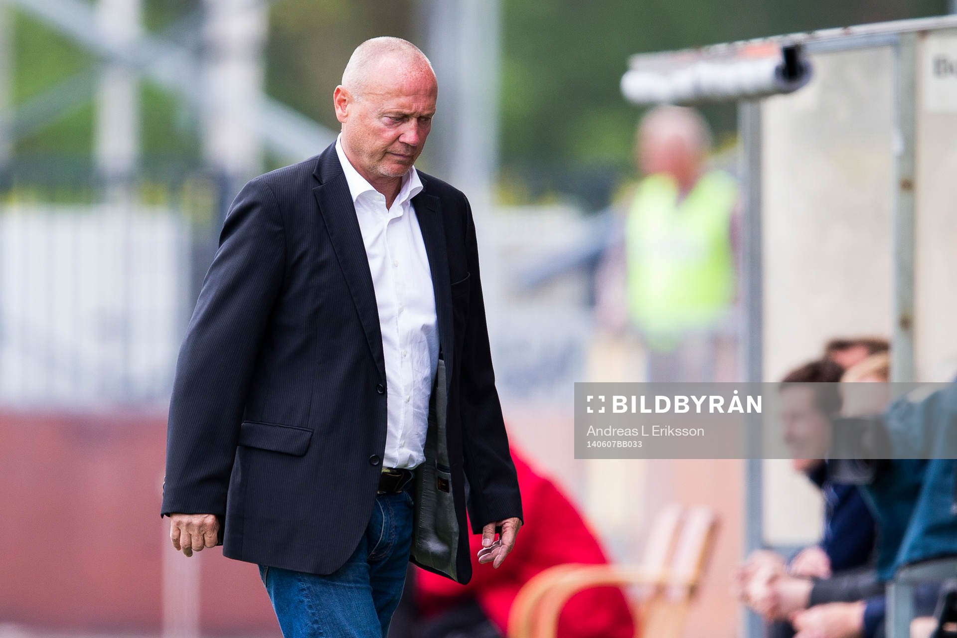 Assyriskas tränare Sören Åkeby under fotbollsmatchen i Superettan mellan Assyriska och Sirius den 7 juni 2014 i Södertälje. 