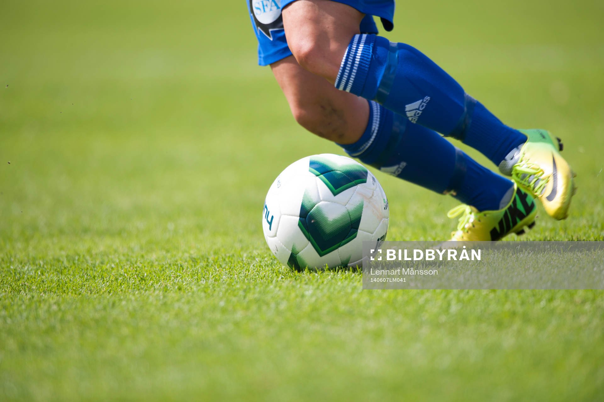 Bollbehandling i matchen i damallsvenskan mellan
