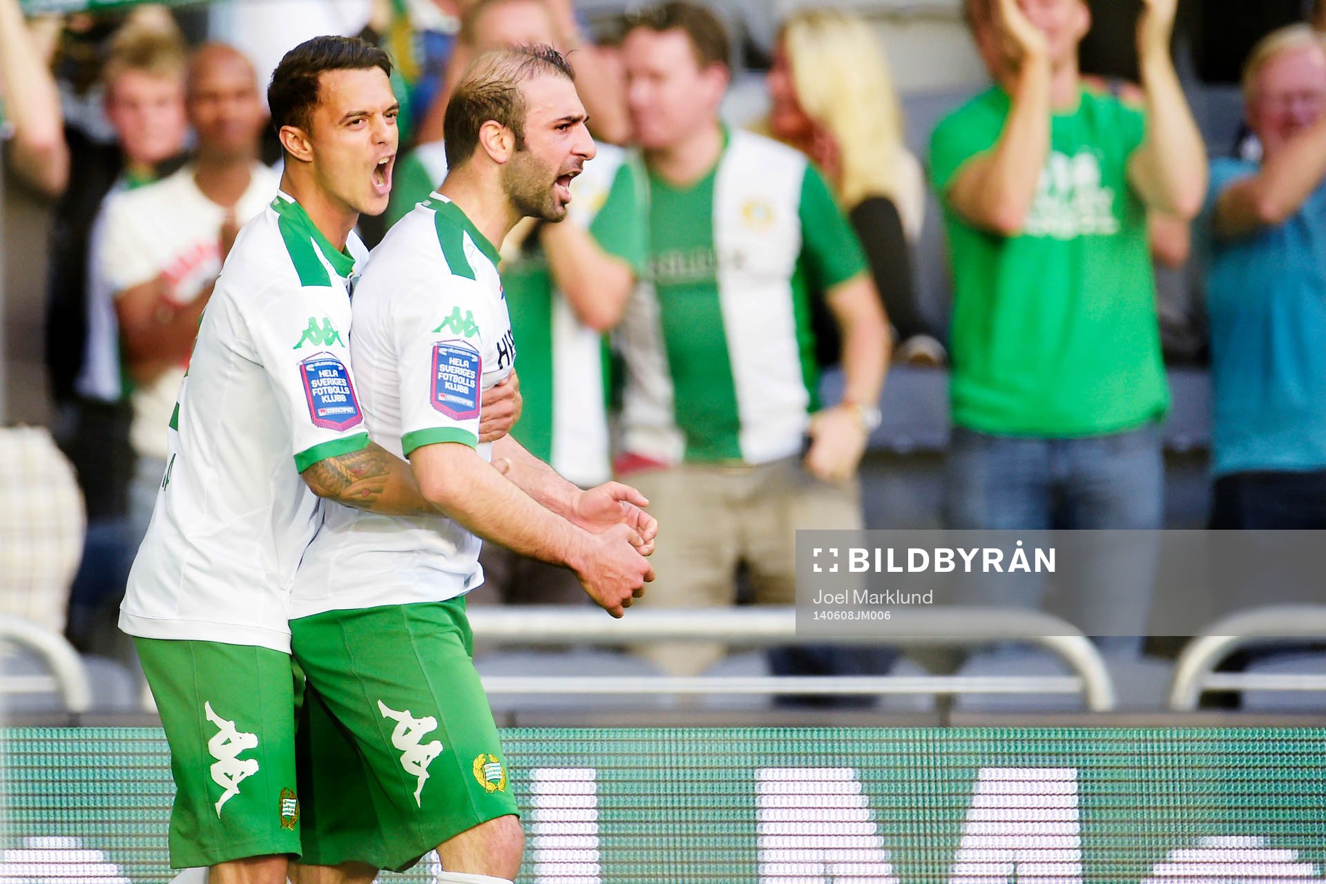 Hammarbys Michael Timisela och Kennedy Bakircioglu  jublar