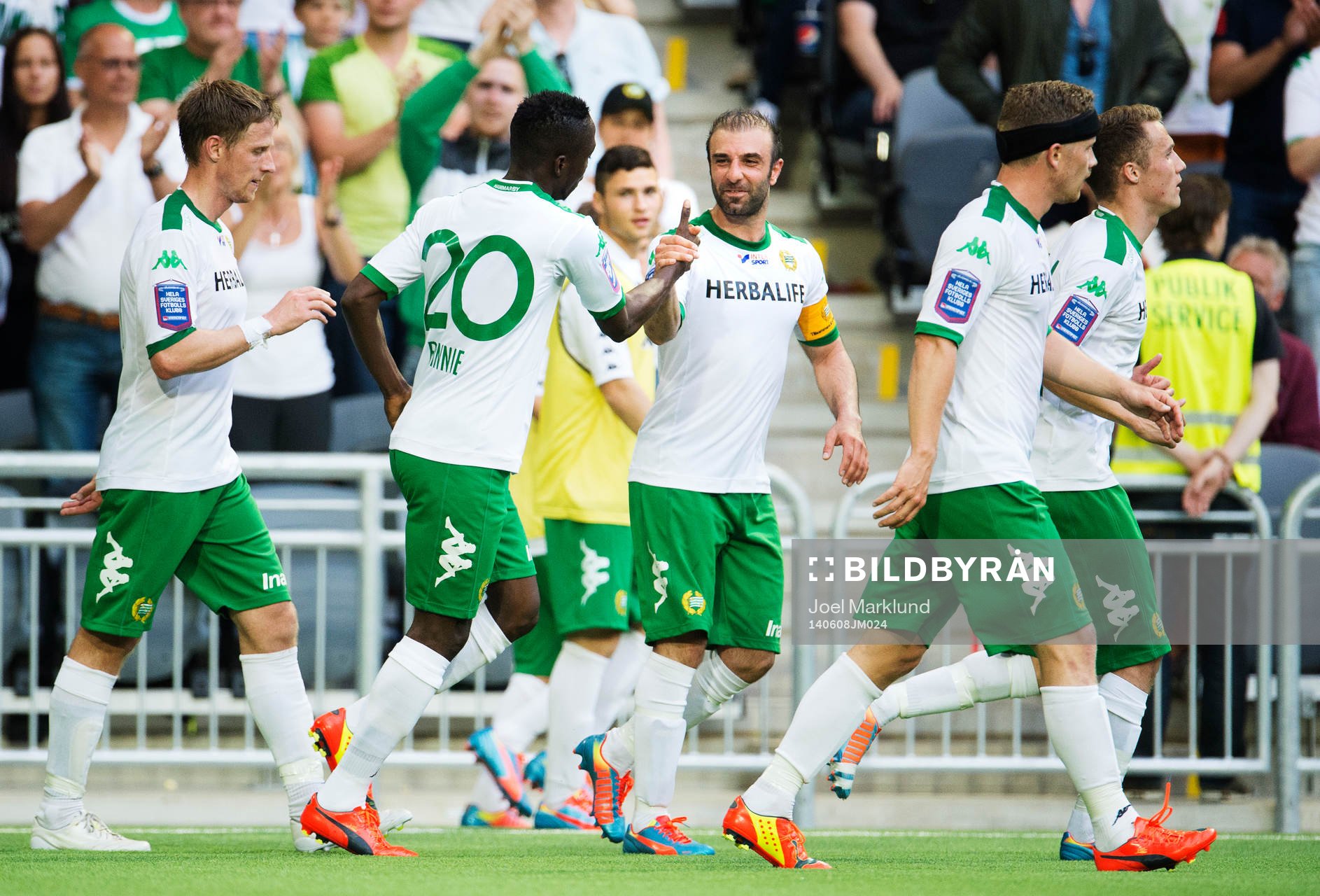 Hammarbys Amadaiya Rennie och Kennedy Bakircioglu jublar