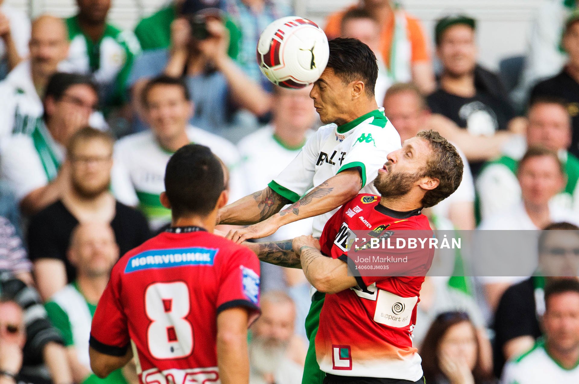 Hammarbys Michael Timisela vinner en nickduell mot