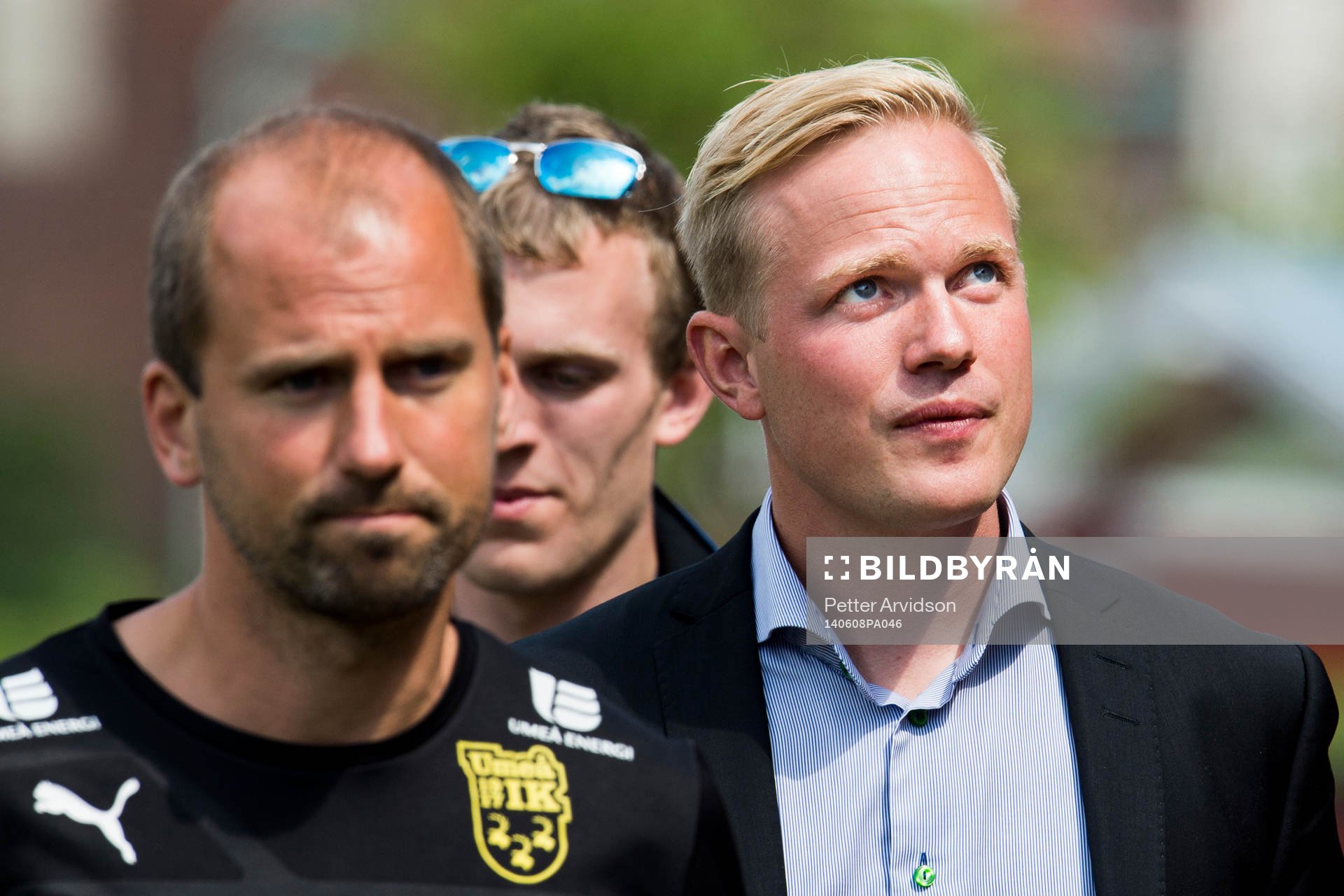 Rosengårds tränare Jonas Eidevall och i förgrunden