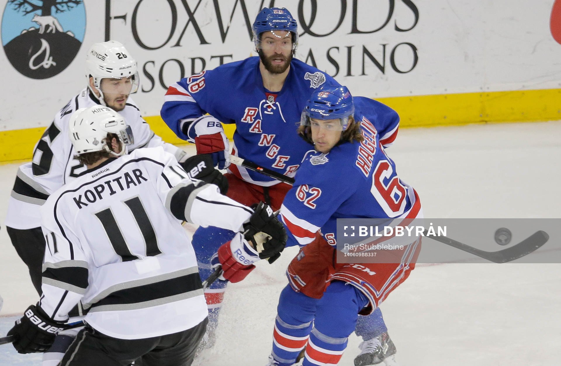 Los Angeles Kings defenseman Slava Voynov (26) and New York
