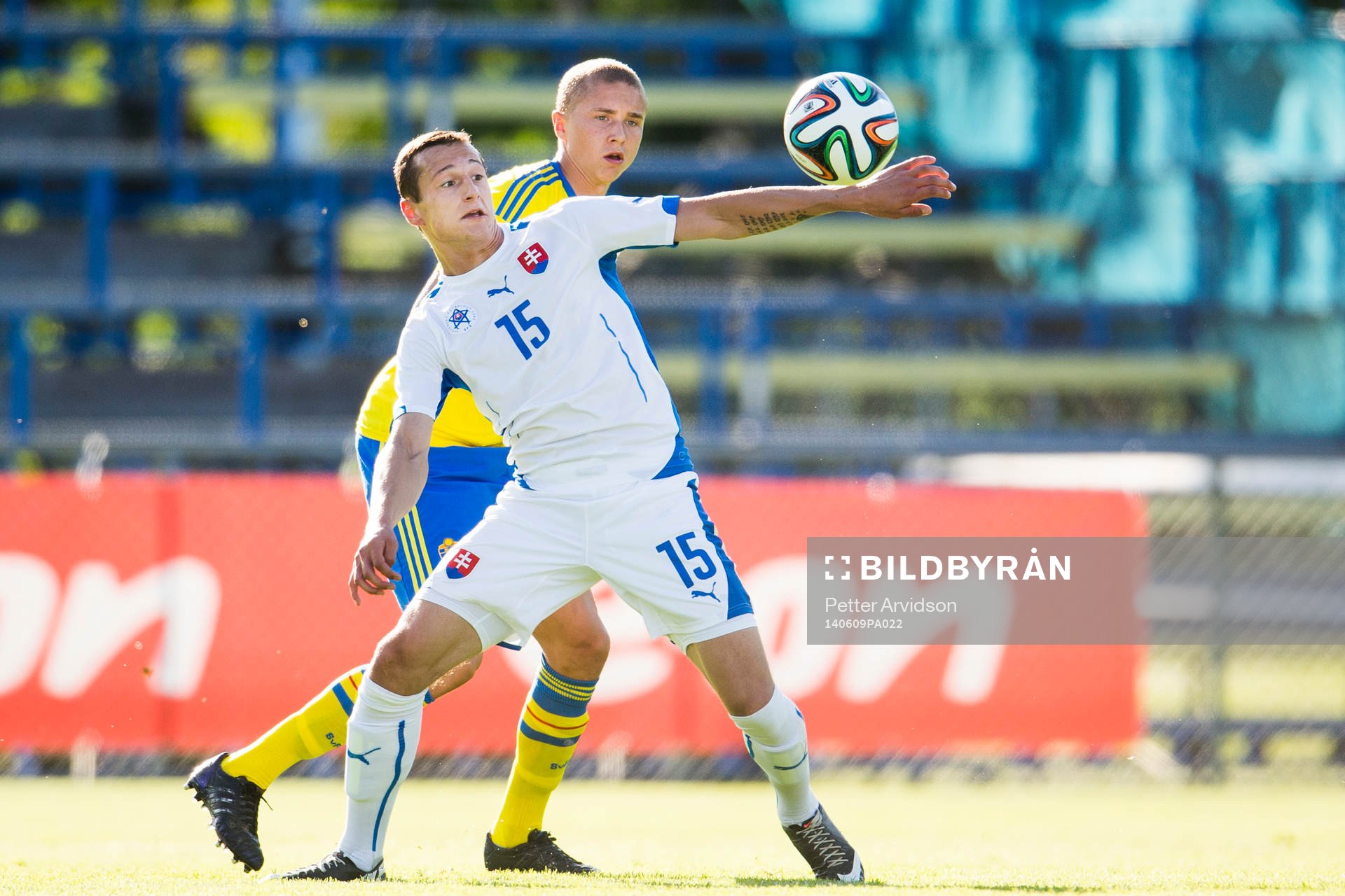 Slovakien Adam Zrelák och Sveriges Sebastian Holmén