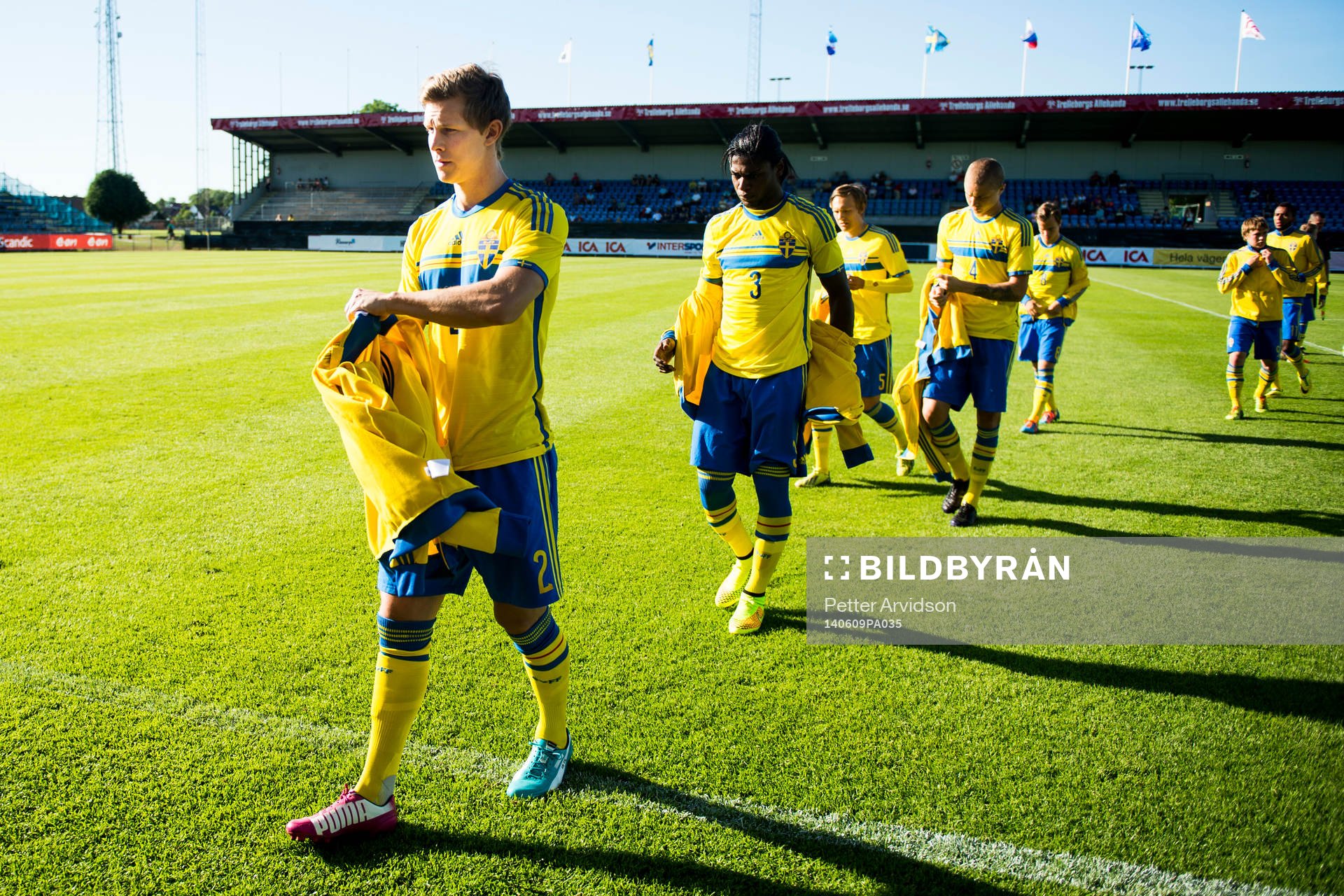 Sveriges Emil Krafth, Joseph Baffo och Sebastian Holmén