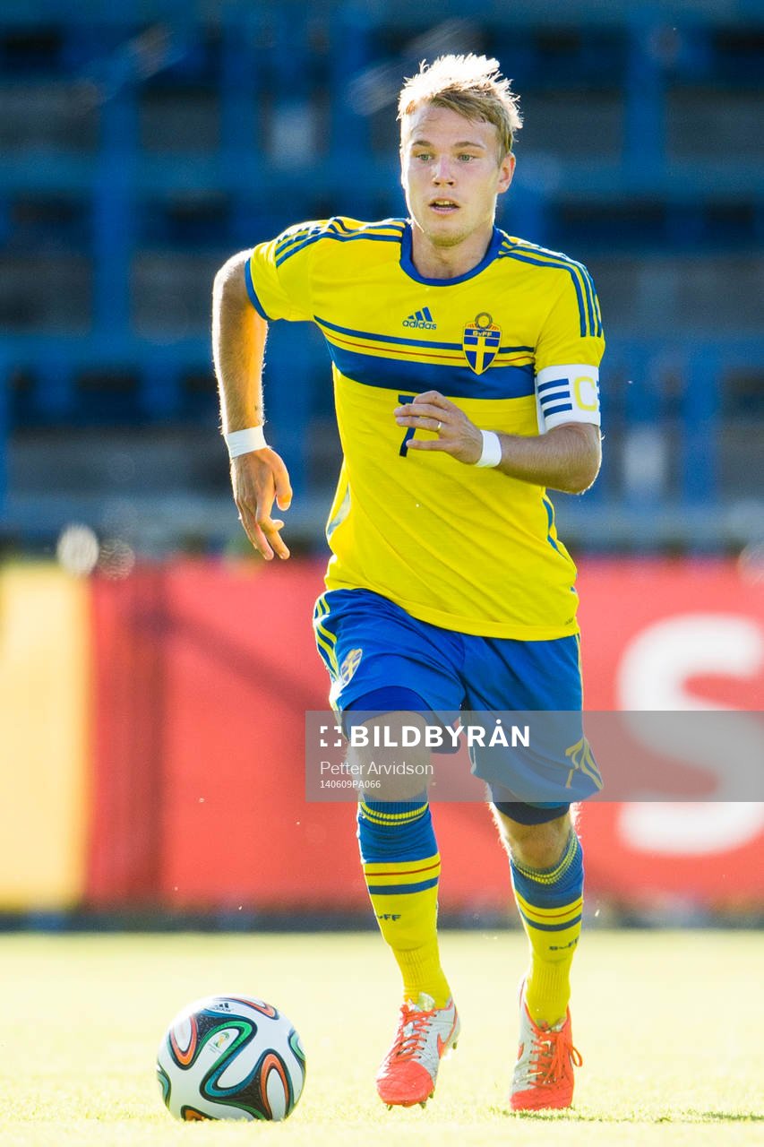 Sveriges Oscar Lewicki under U21 fotbollslandskampen mellan Sverige och Slovakien den 9 juni 2014 i Trelleborg.