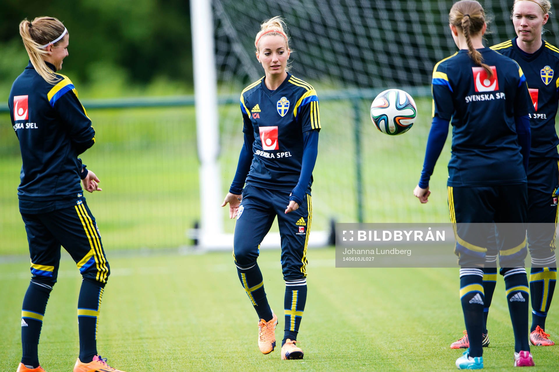 Sveriges Kosovare Asllani