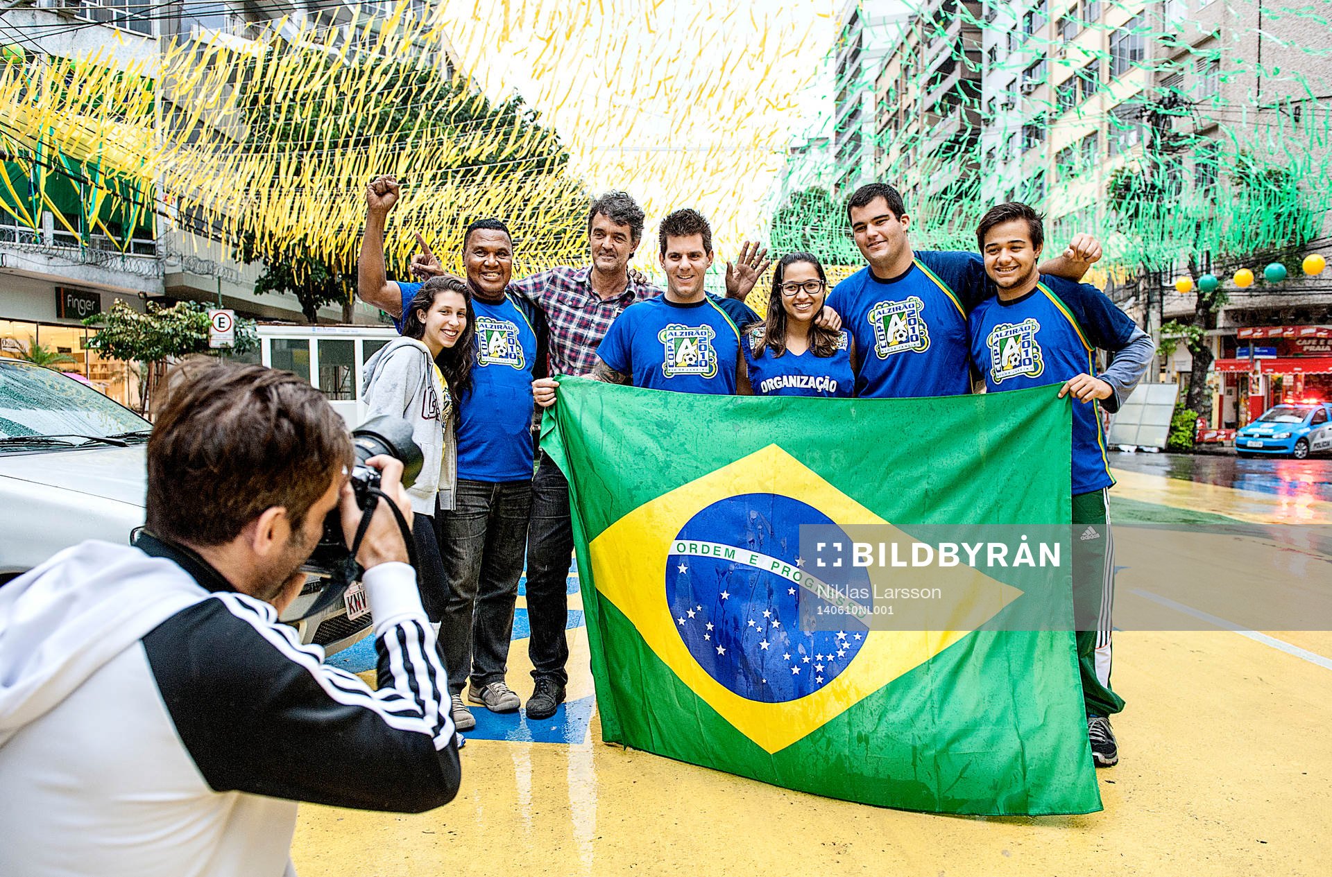 Ricardo Ferreira förbereder premiärfesten under Fotbolls-VM den 10 juni 2014 i Rio de Janeiro.