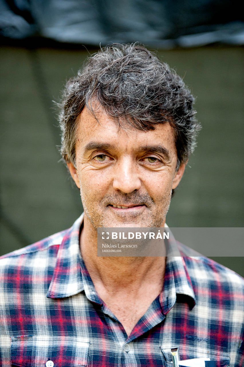 Ricardo Ferreira förbereder premiärfesten under Fotbolls-VM den 10 juni 2014 i Rio de Janeiro.