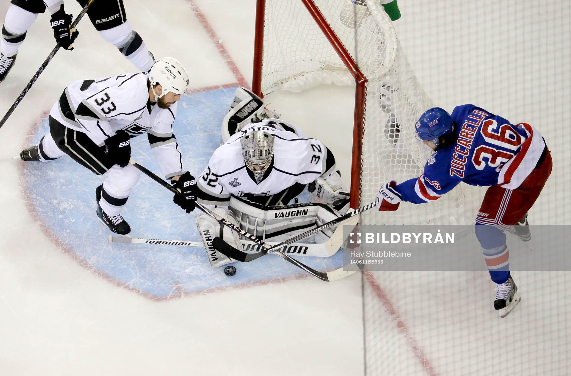 Los Angeles Kings goalie Jonathan Quick (32) and defenseman