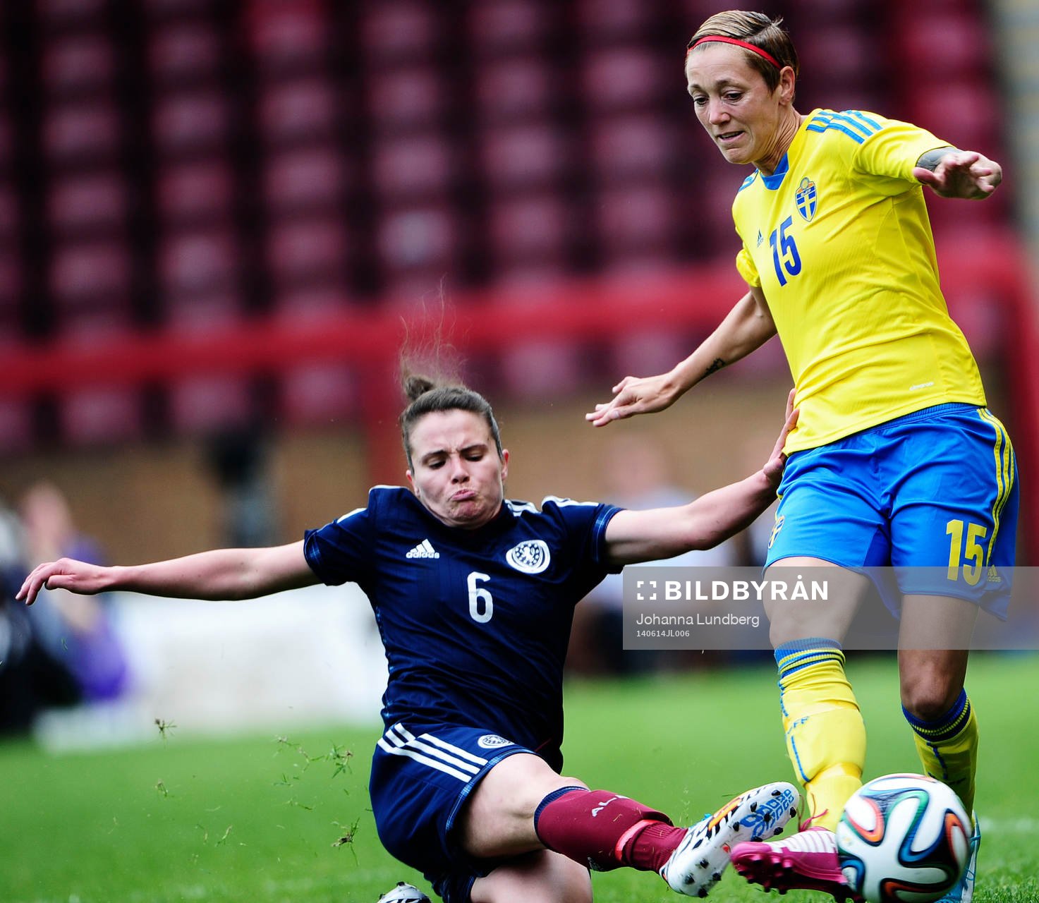 Skottlands Joanne Love och Sveriges Therese Sjögran