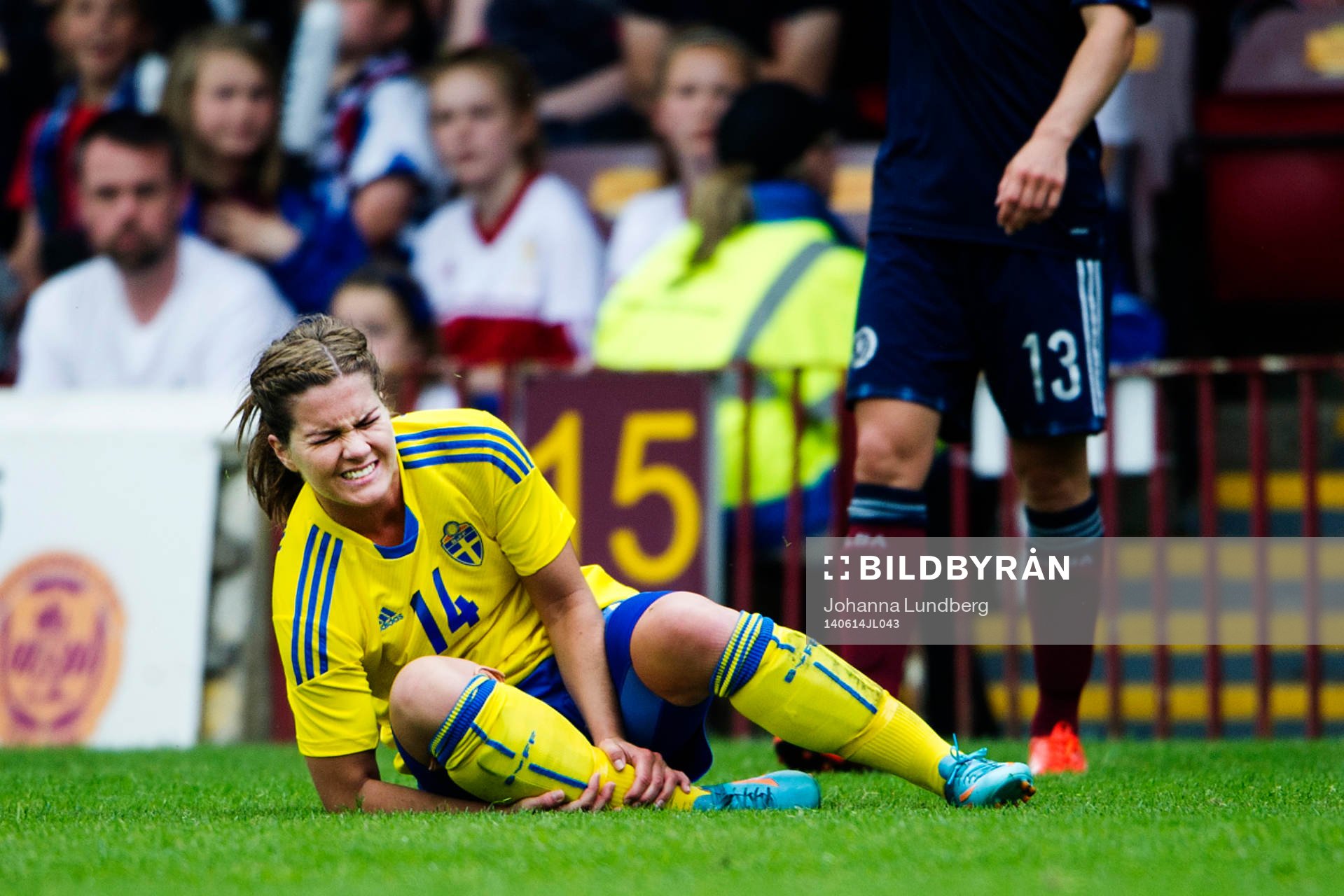 Sveriges Hanna Folkesson har ont