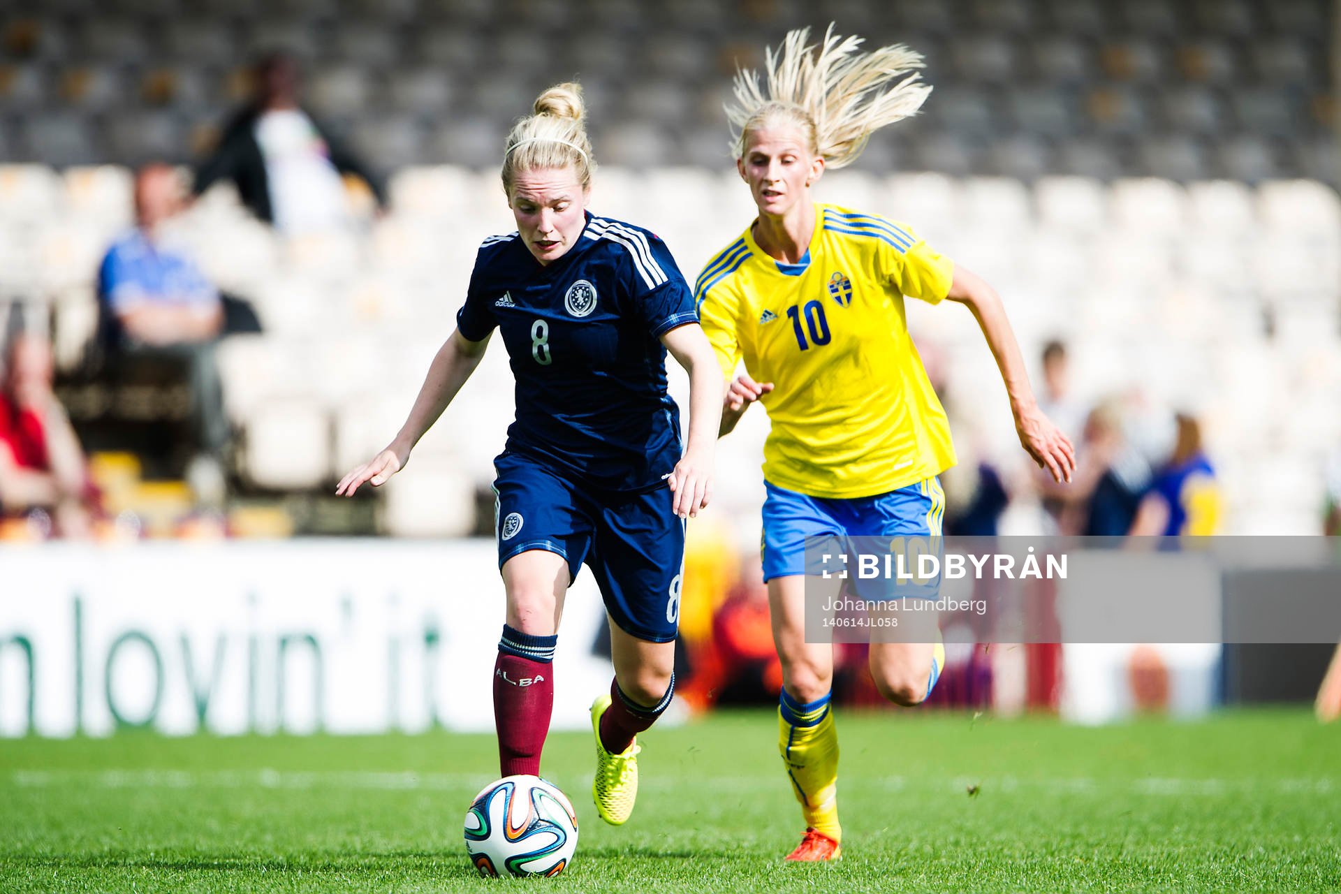 Skottlands Kim Little och Sveriges Sofia Jakobsson