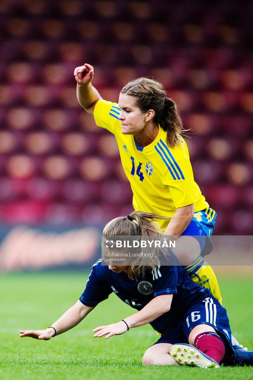 Sveriges Hanna Folkesson faller över Skottlands Christie