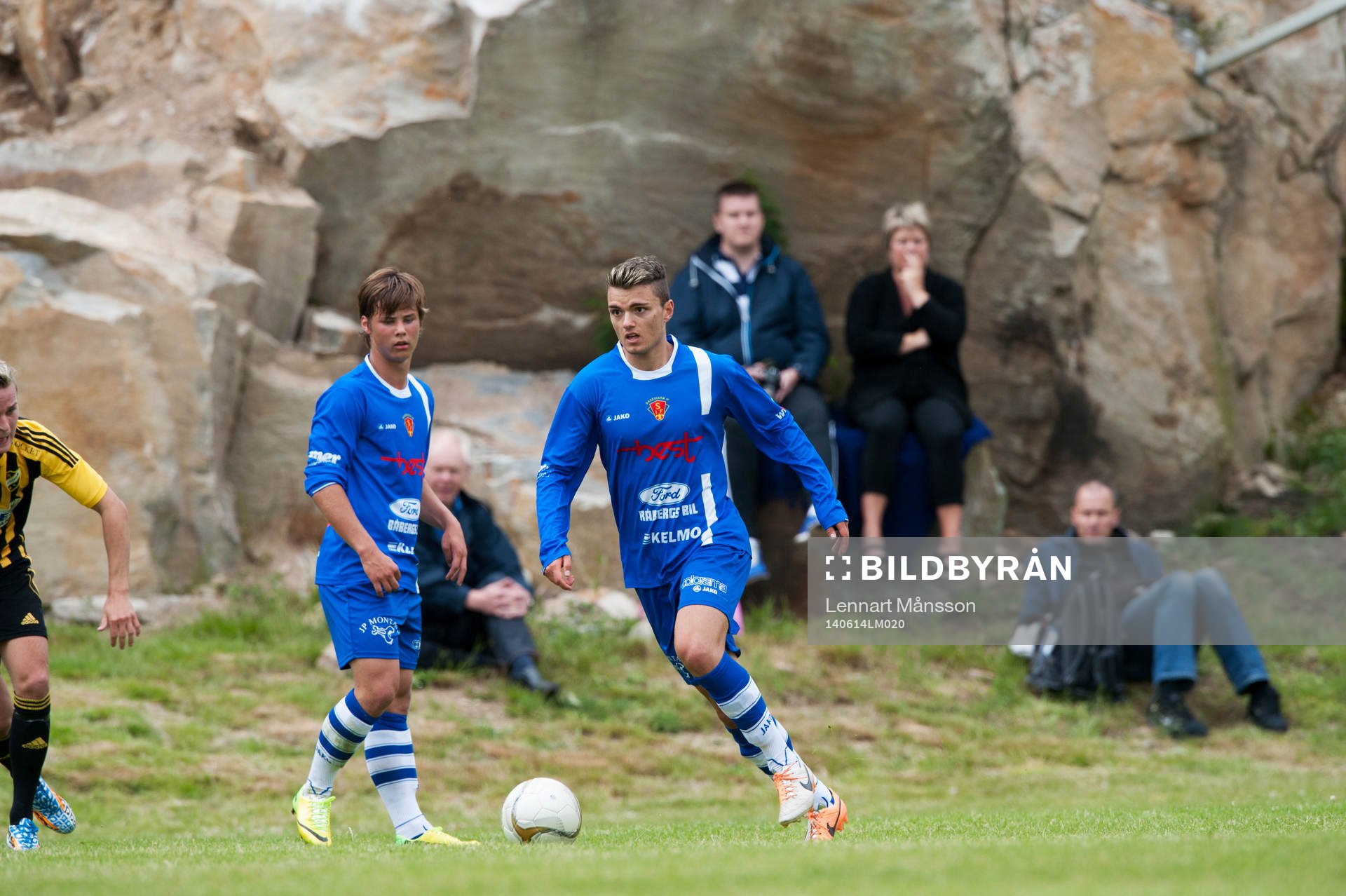 Publiken tar lä vid stenberget i matchen i division 3