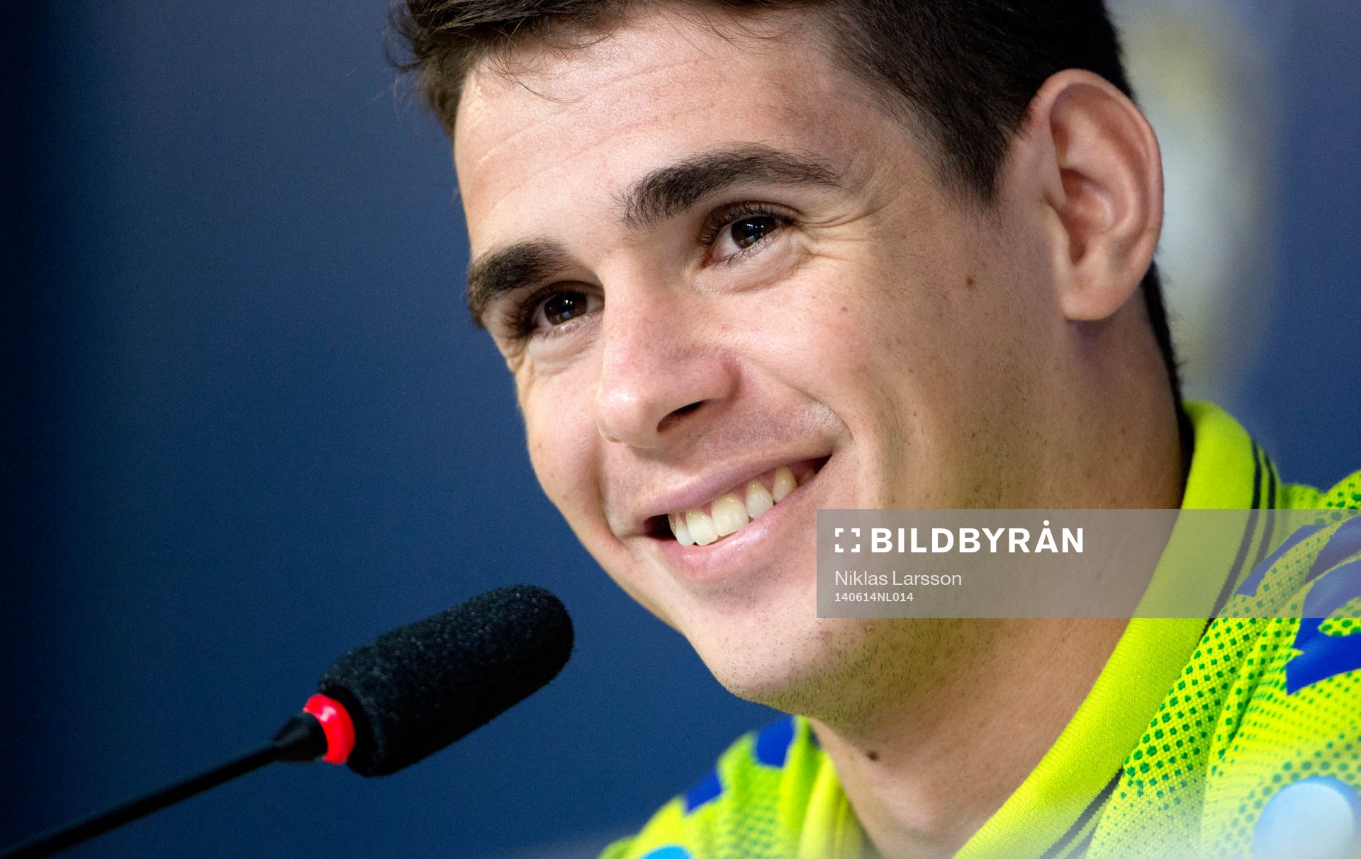 Brasiliens Oscar under en presskonferens under Fotbolls-VM den 14 juni 2014 i Rio de Janeiro.