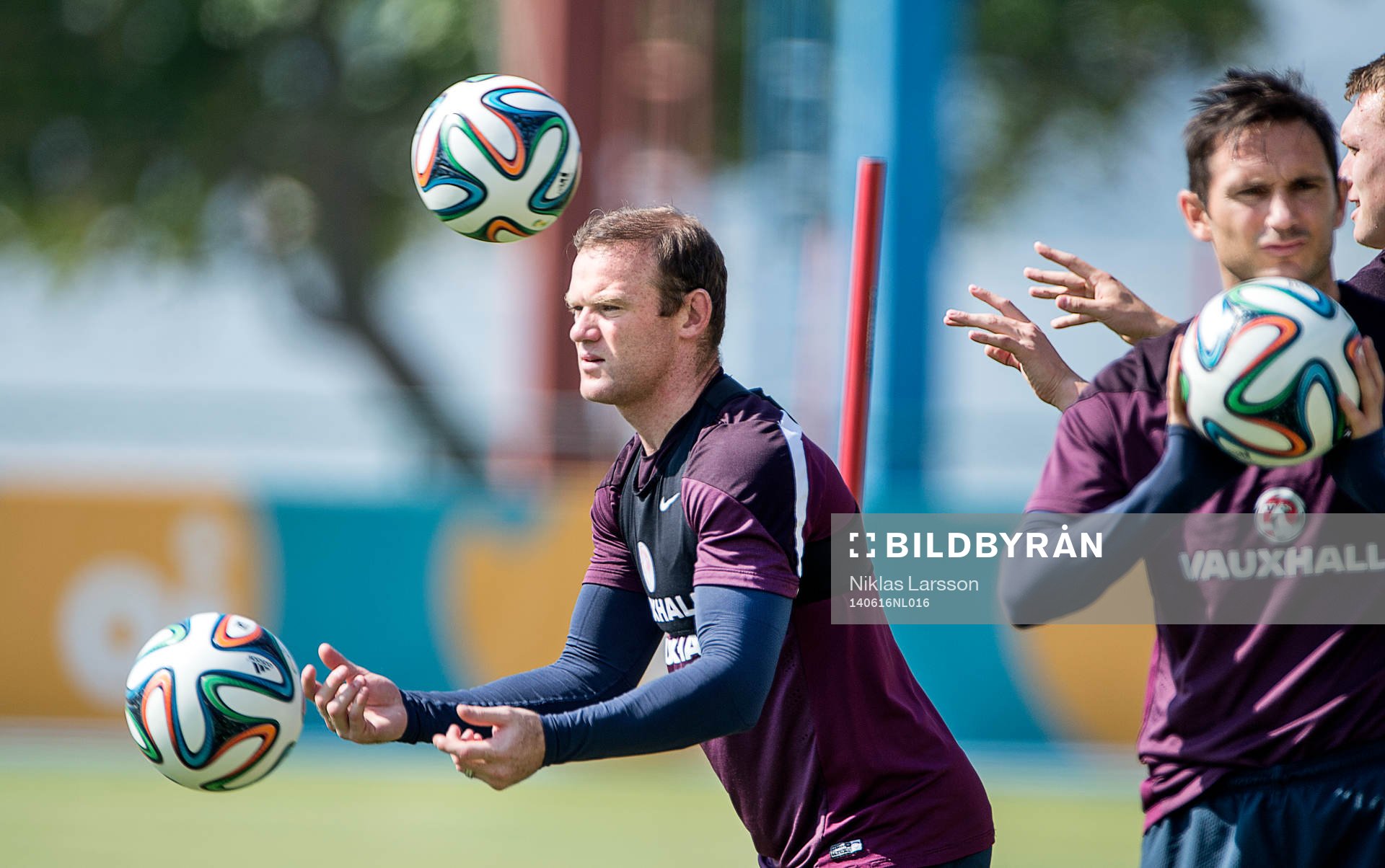 Englands Wayne Rooney och Frank Lampard under Englands träning under Fotbolls-VM den 16 juni 2014 i Rio de Janeiro.