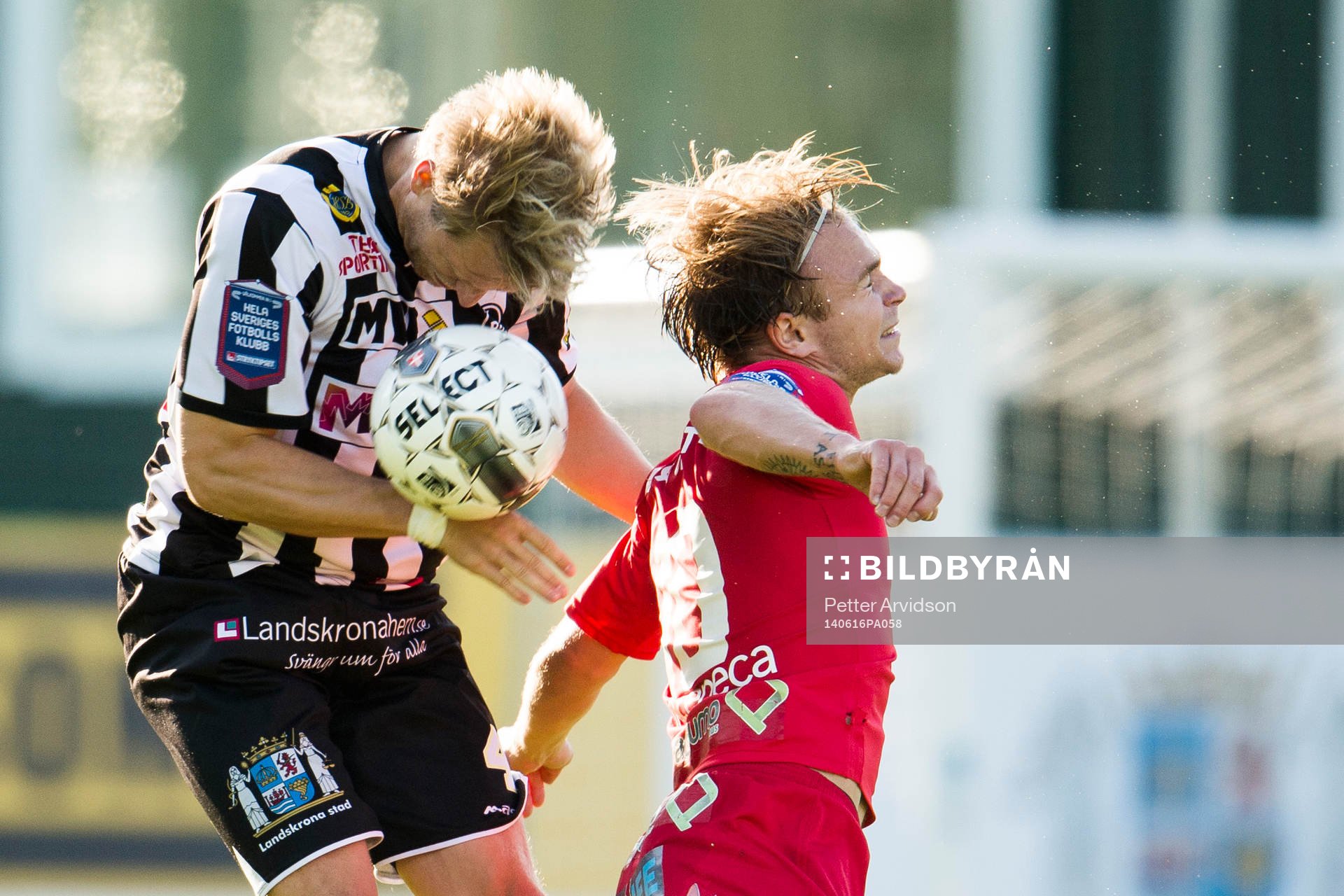 Landskronas Martin Rudolfsson och Assyriskas Christopher