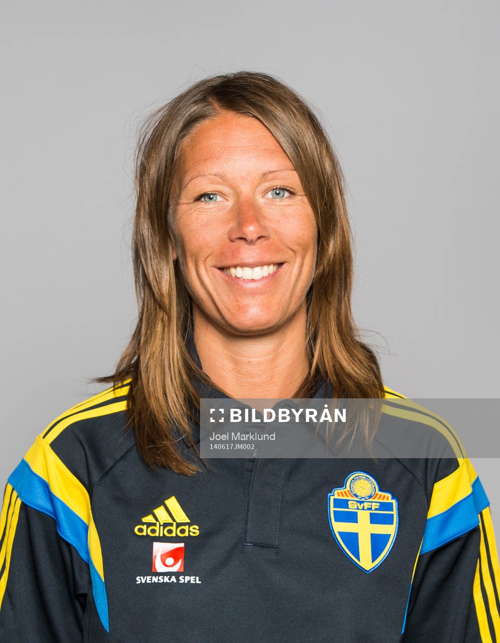 Sveriges damfotbollandslags sjukgymnast Karin Schröder poserar för ett porträtt den 17 juni 2014 i Stockholm.