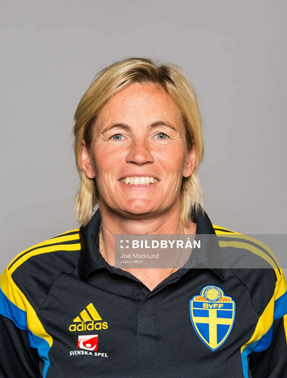 Sveriges damfotbollandslags assisterande förbundskapten