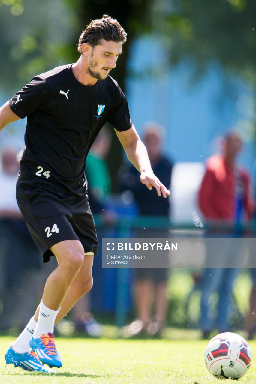 Före detta Malmö FF spelaren Agon Mehmeti deltar under Malmö FFs träning den 17 juni 2014 i Malmö.
