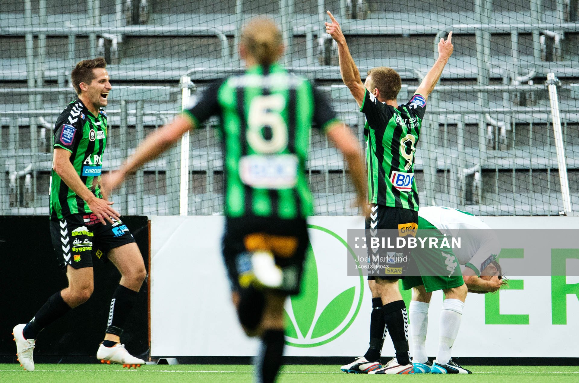 GAIS Joel Johansson (t h) jublar