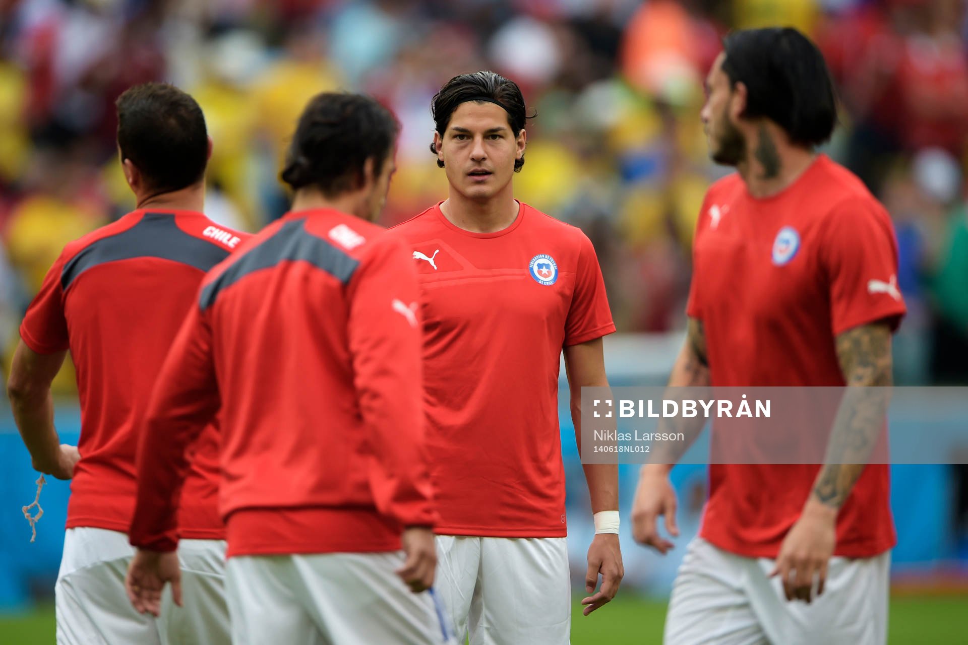 Chiles Miiko Albornoz under fotbollsmatchen mellan Spanien och Chile under Fotbolls-VM den 18 juni 2014 i Rio de Janeiro.