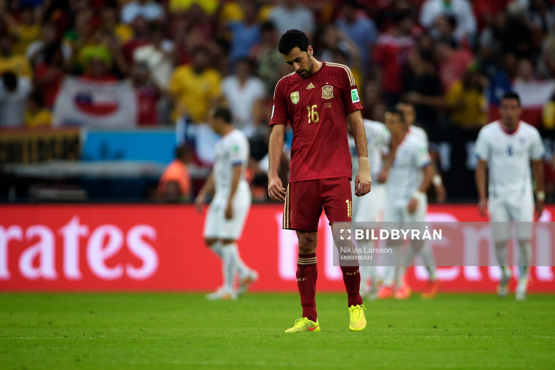 Spaniens Sergio Busquets deppar