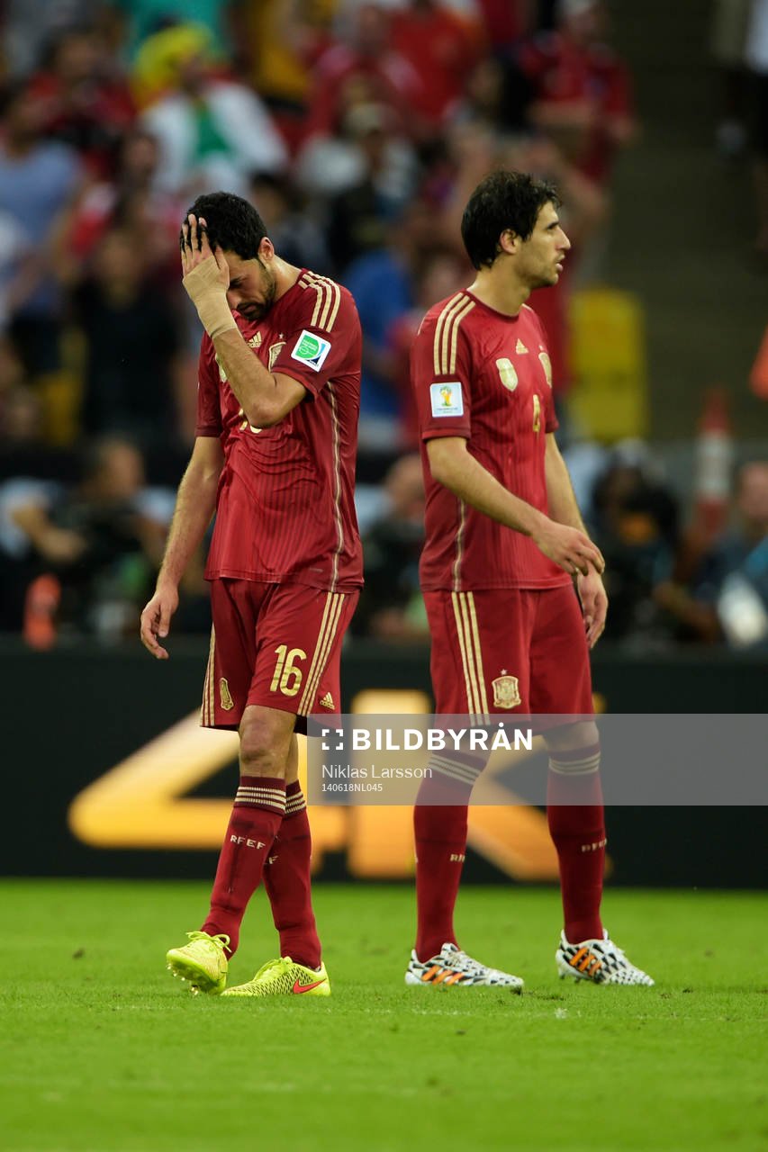 Spaniens Sergio Busquets och Javi Martinez gör 0-2