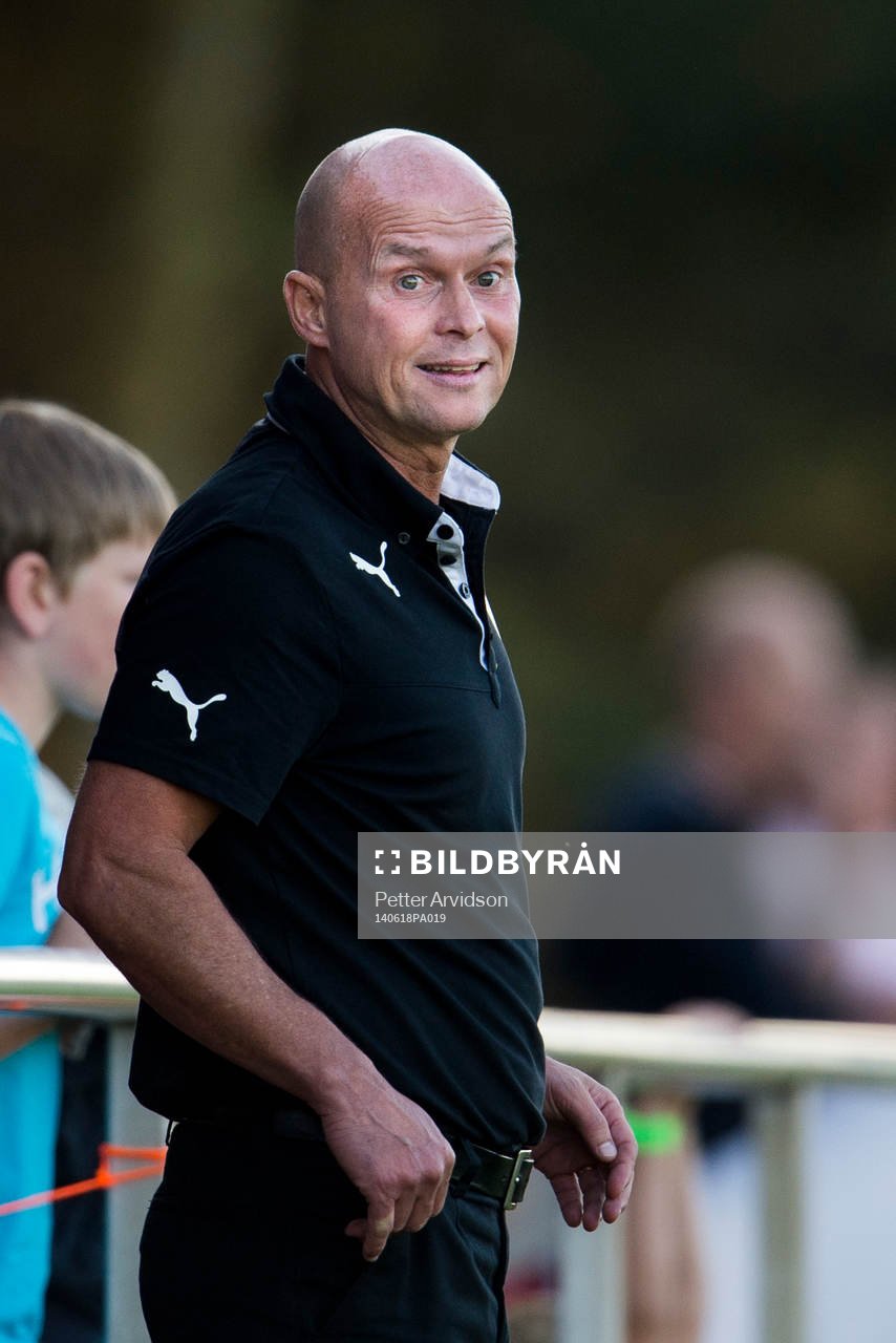Höllvikens tränare Anders Grimberg