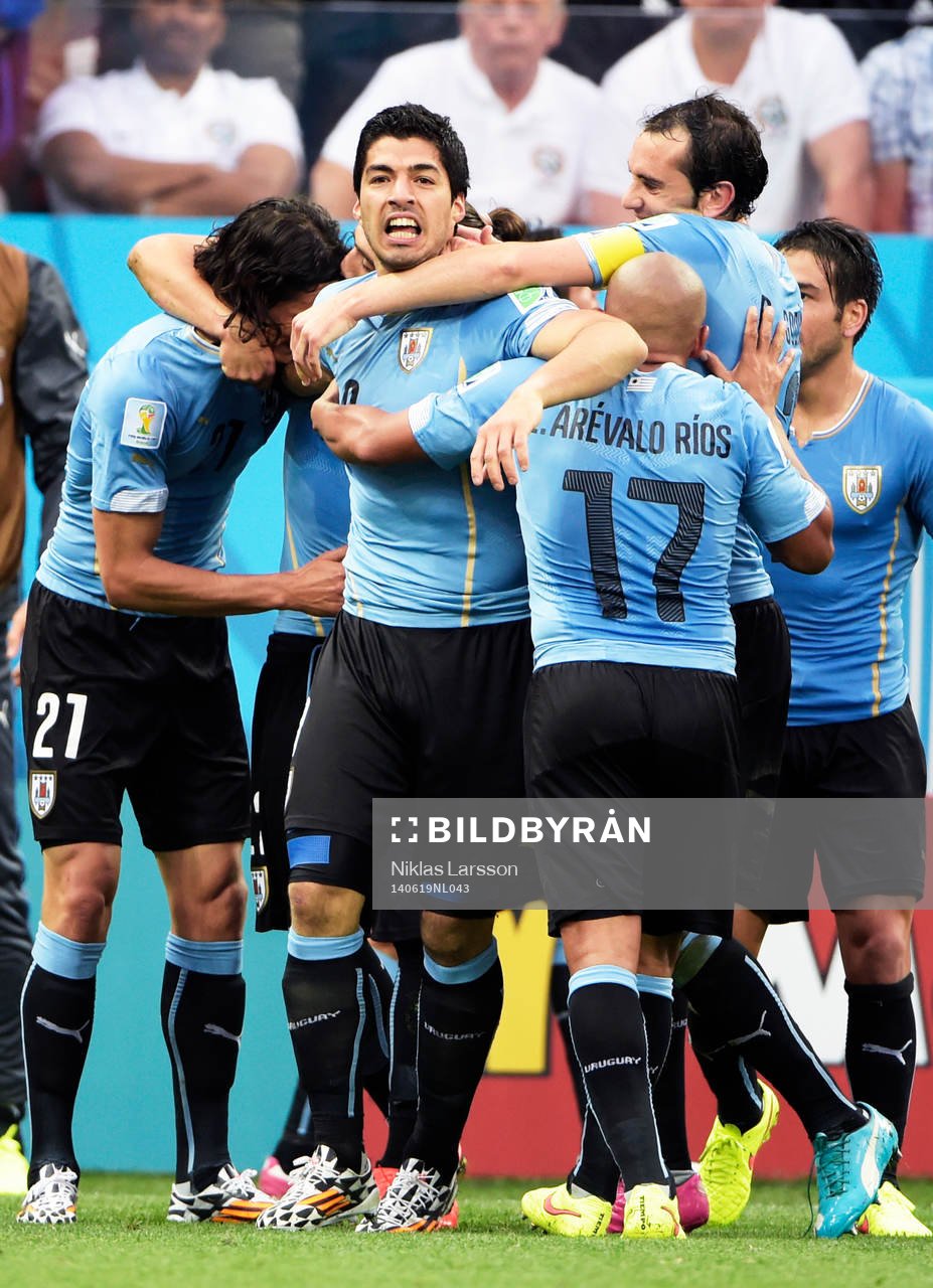 Uruguays Luis Suarez jublar