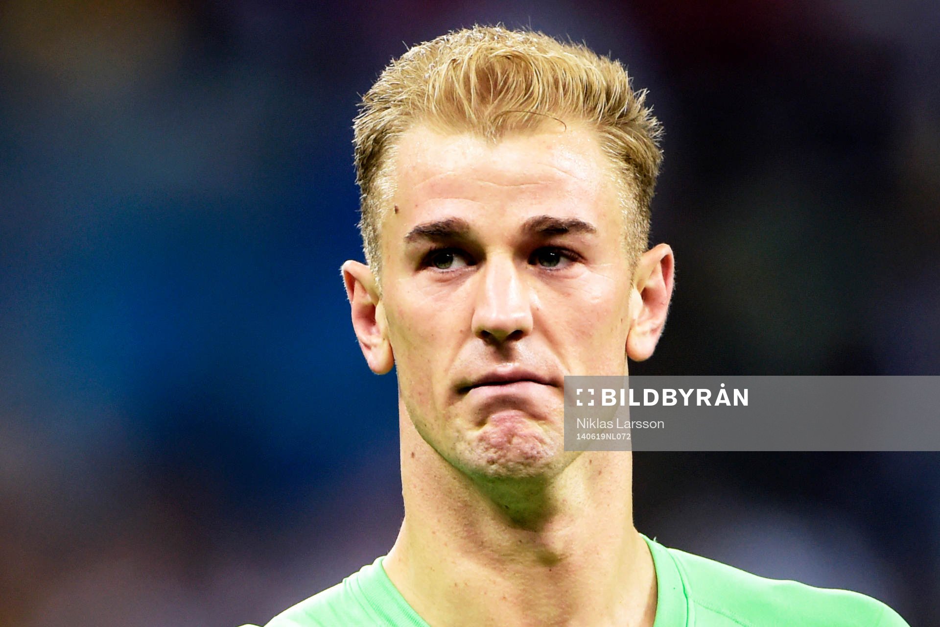 Englands målvakt Joe Hart gråter